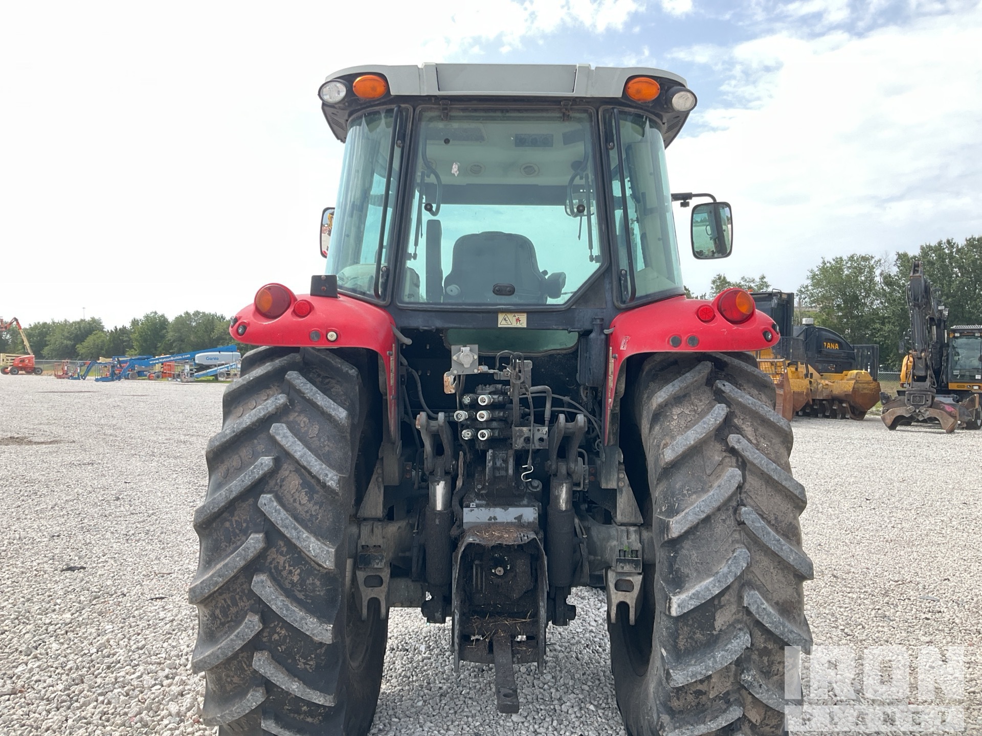 2014 Massey Ferguson 5612
