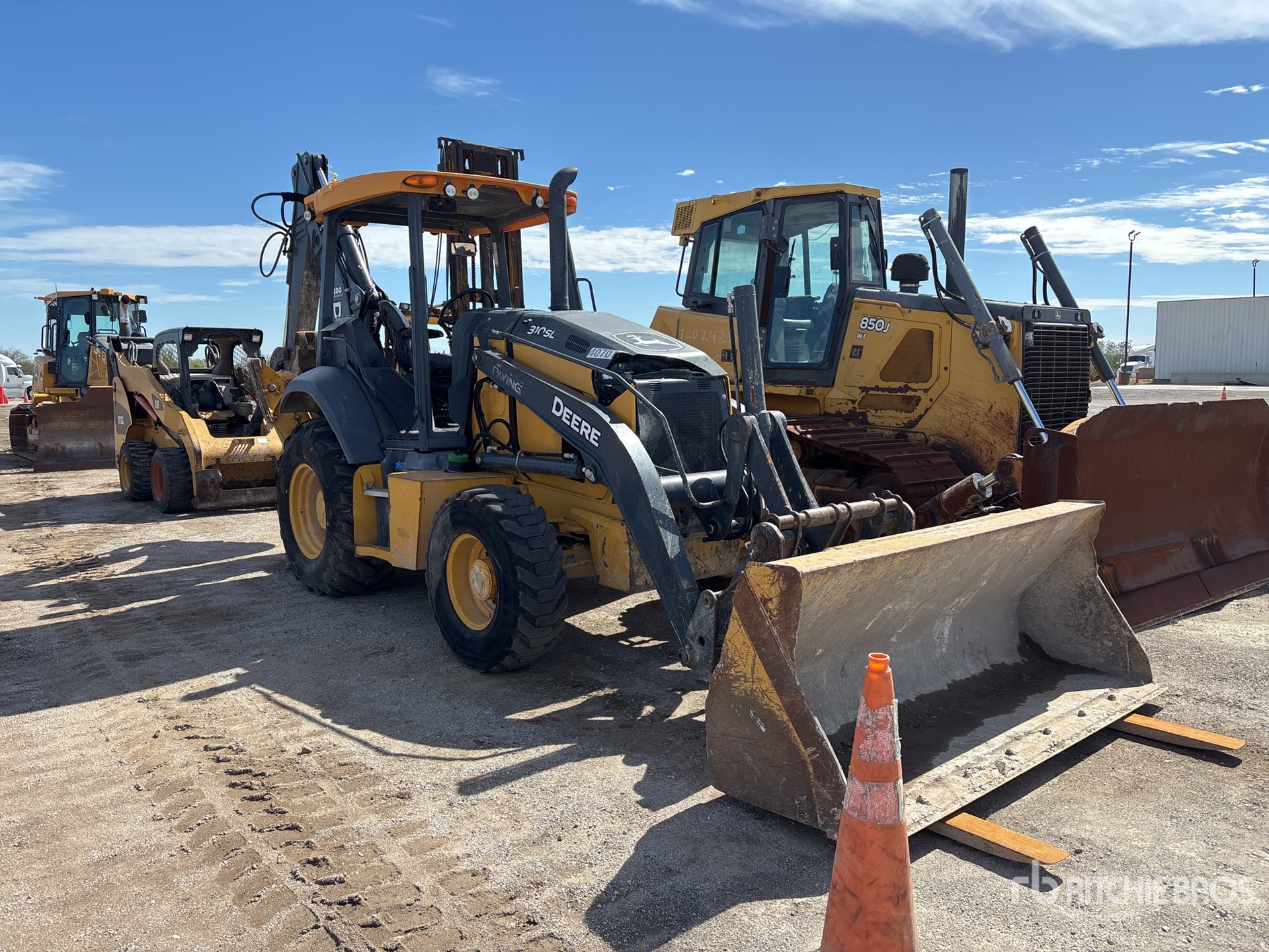 2021 John Deere 310SL