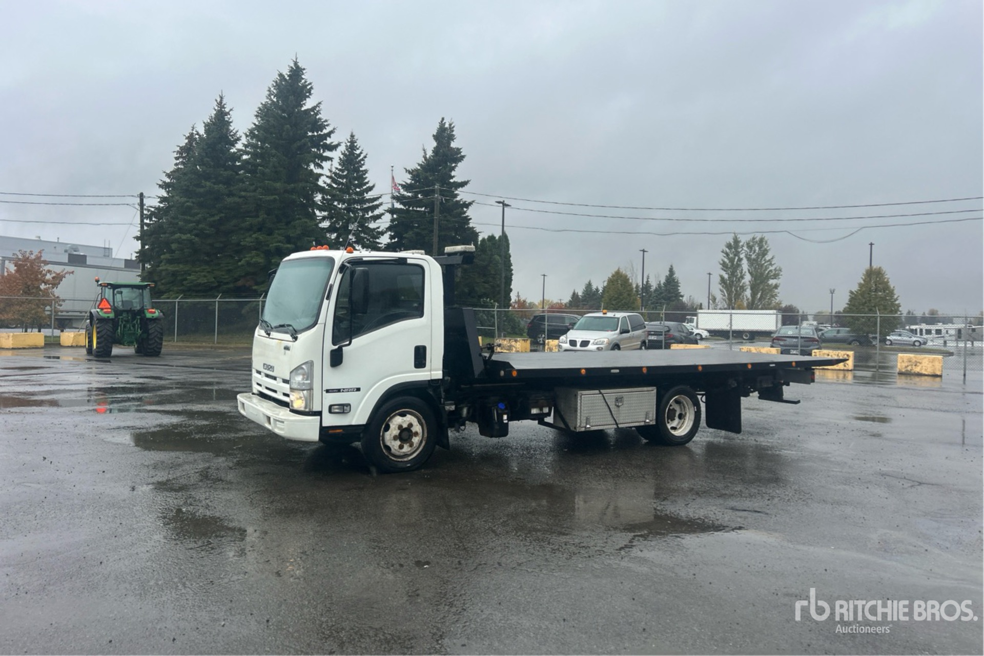 2015 Isuzu NRR
