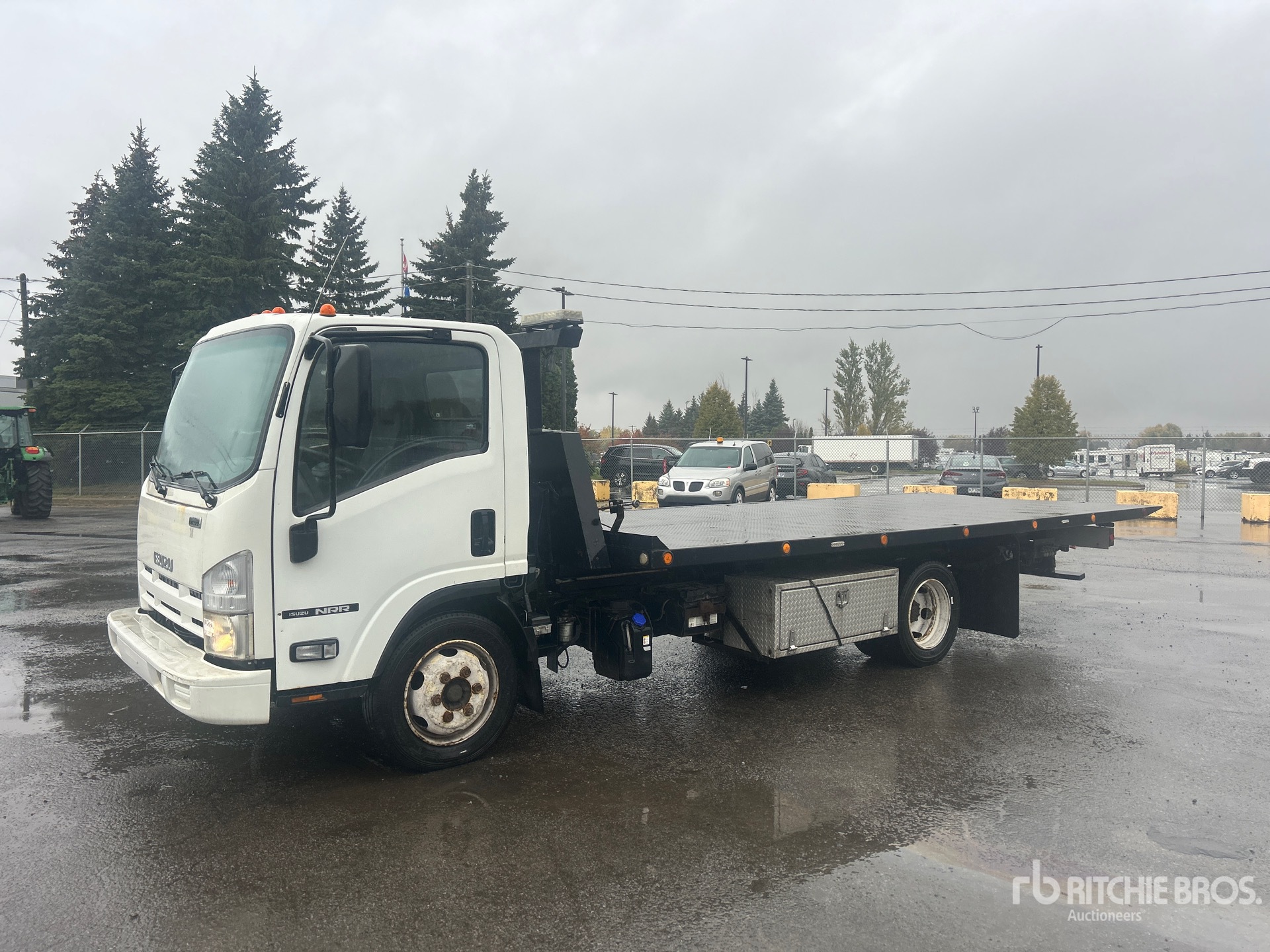 Photo of 2015 Isuzu NRR