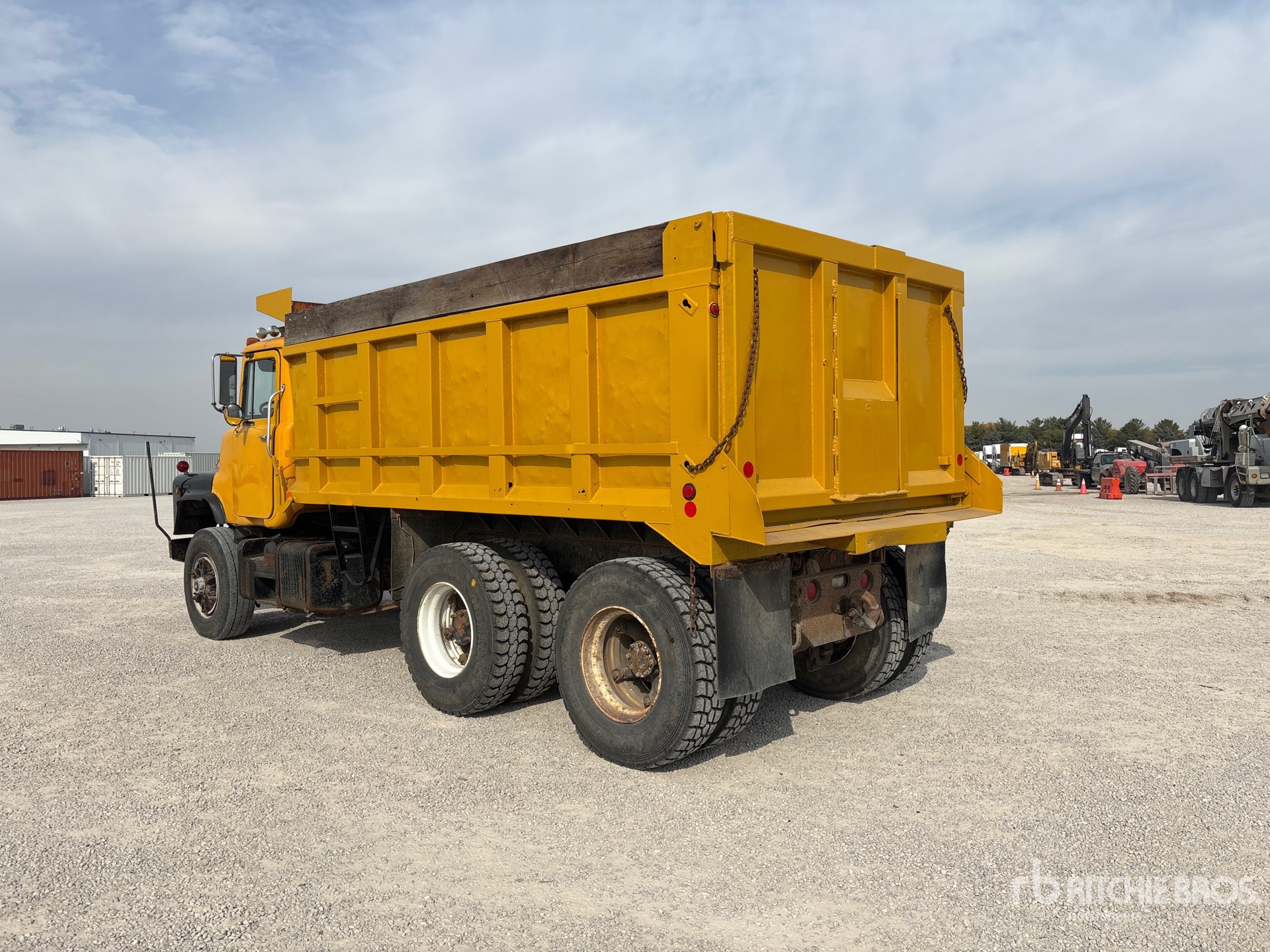 1988 Mack DM600