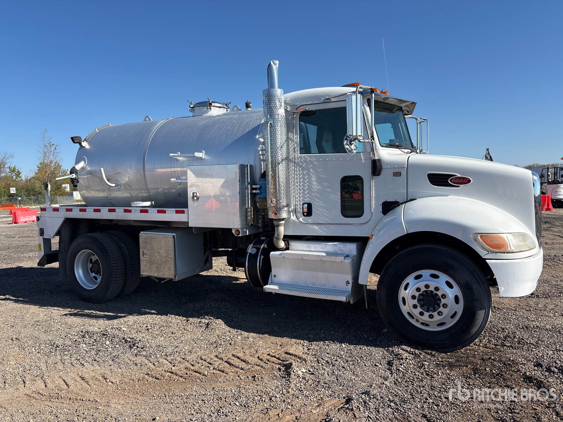 2014 Peterbilt 337