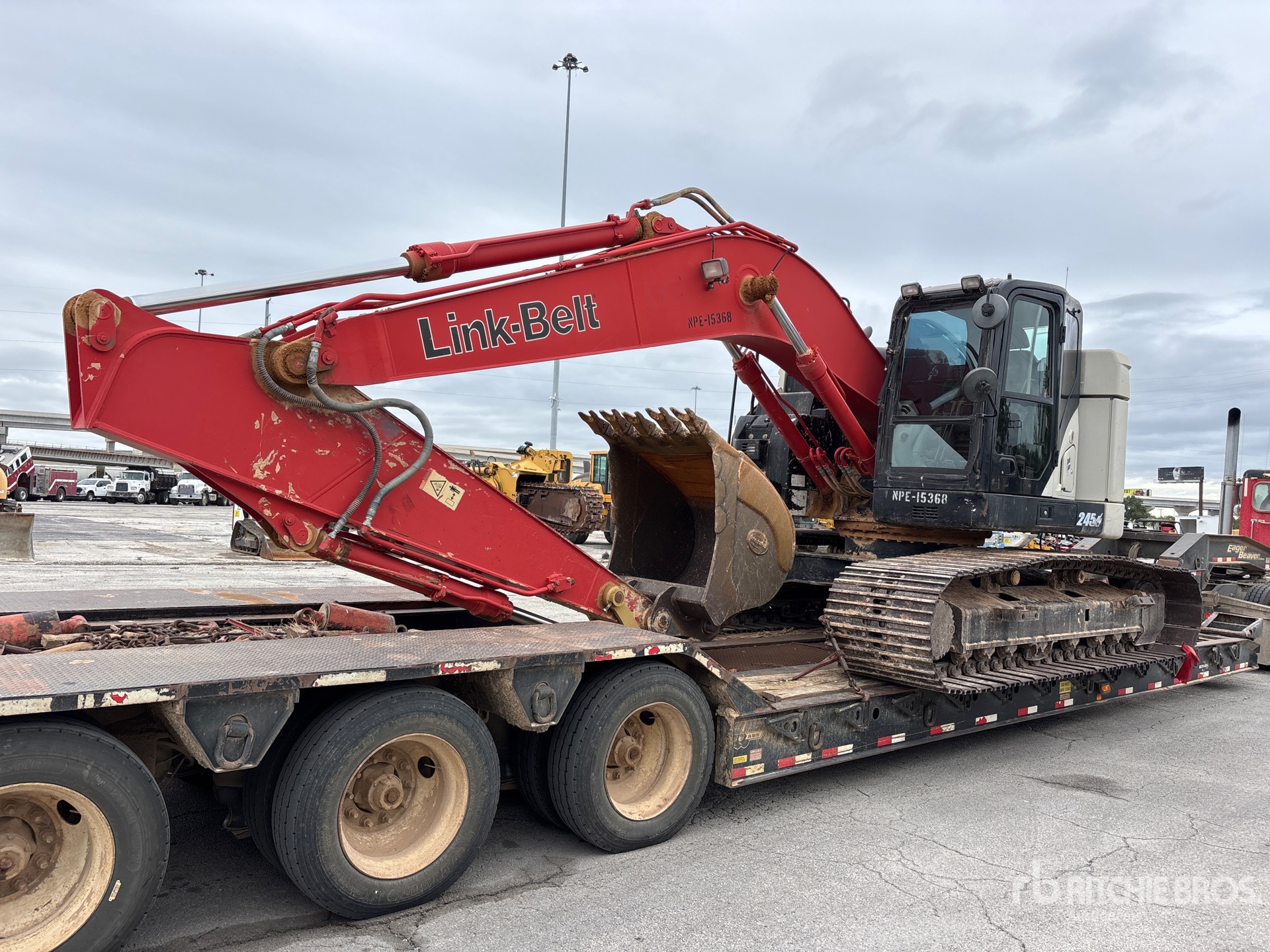 2019 Link-Belt 245X4LC