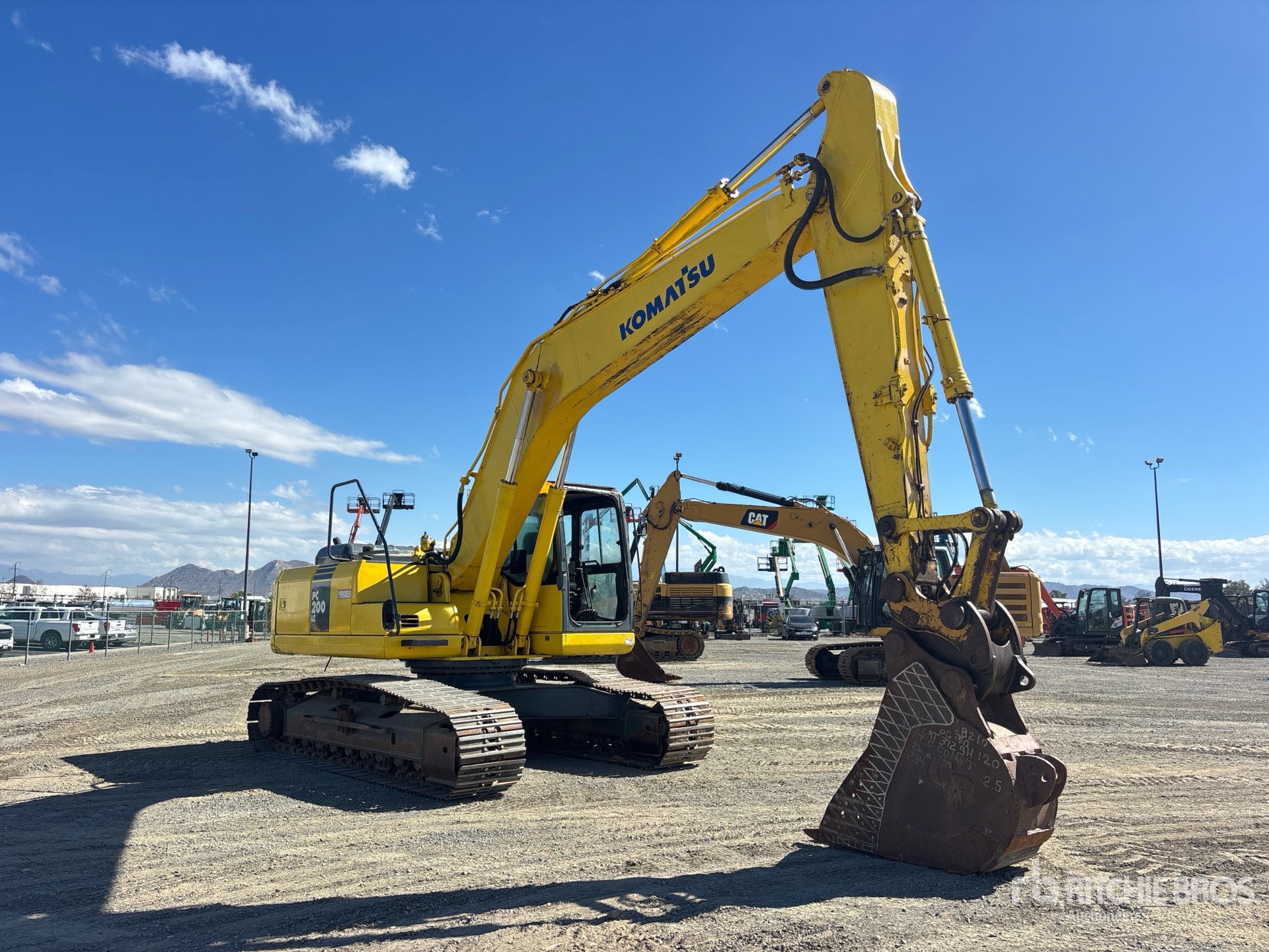 2003 Komatsu PC200LC-7L