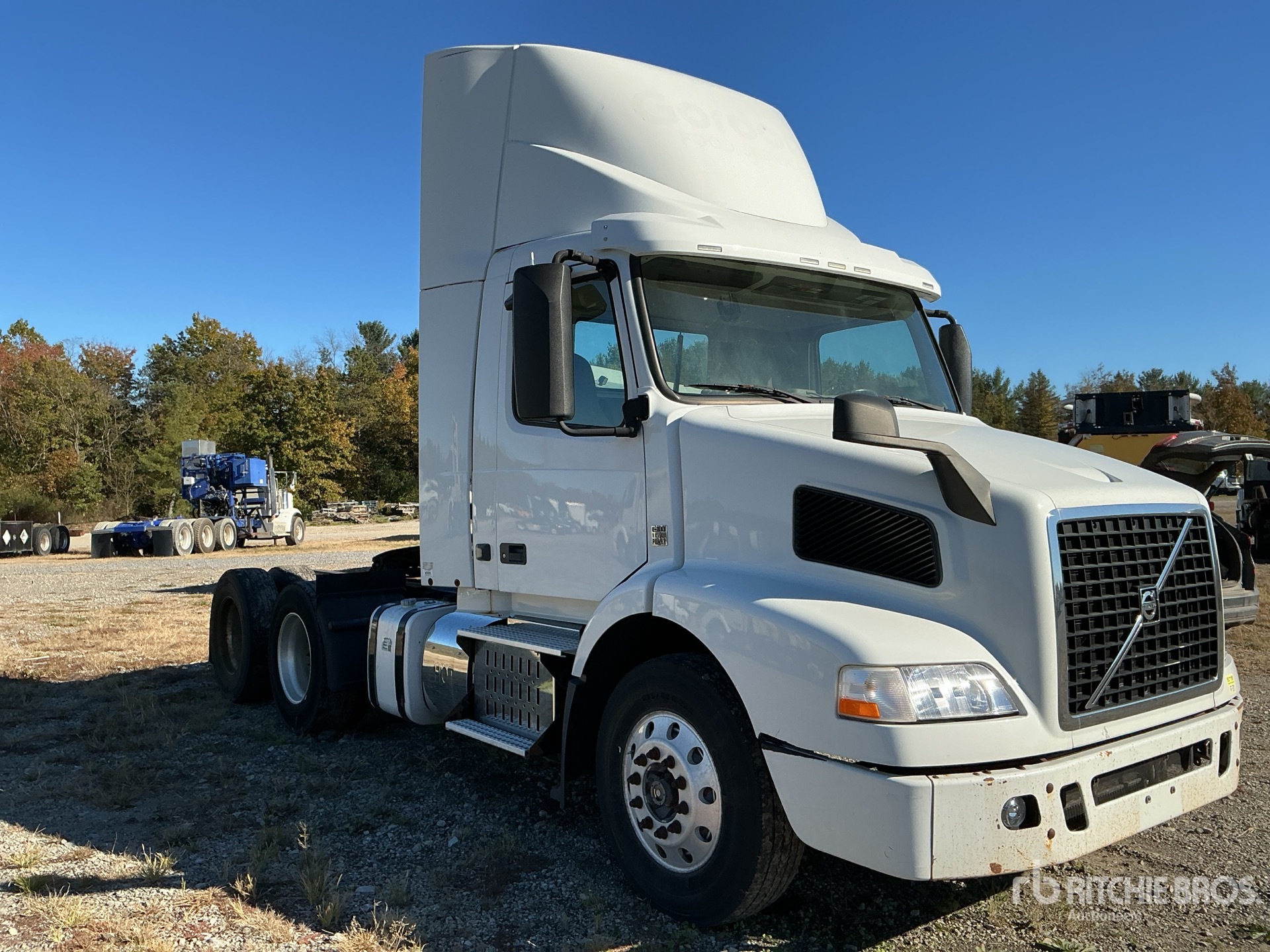 2016 Volvo VNM
