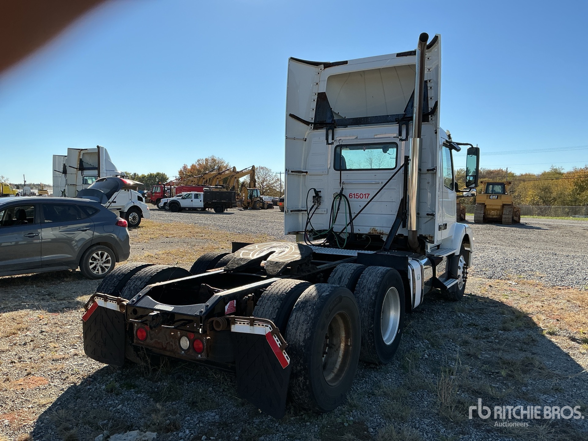 2016 Volvo VNM