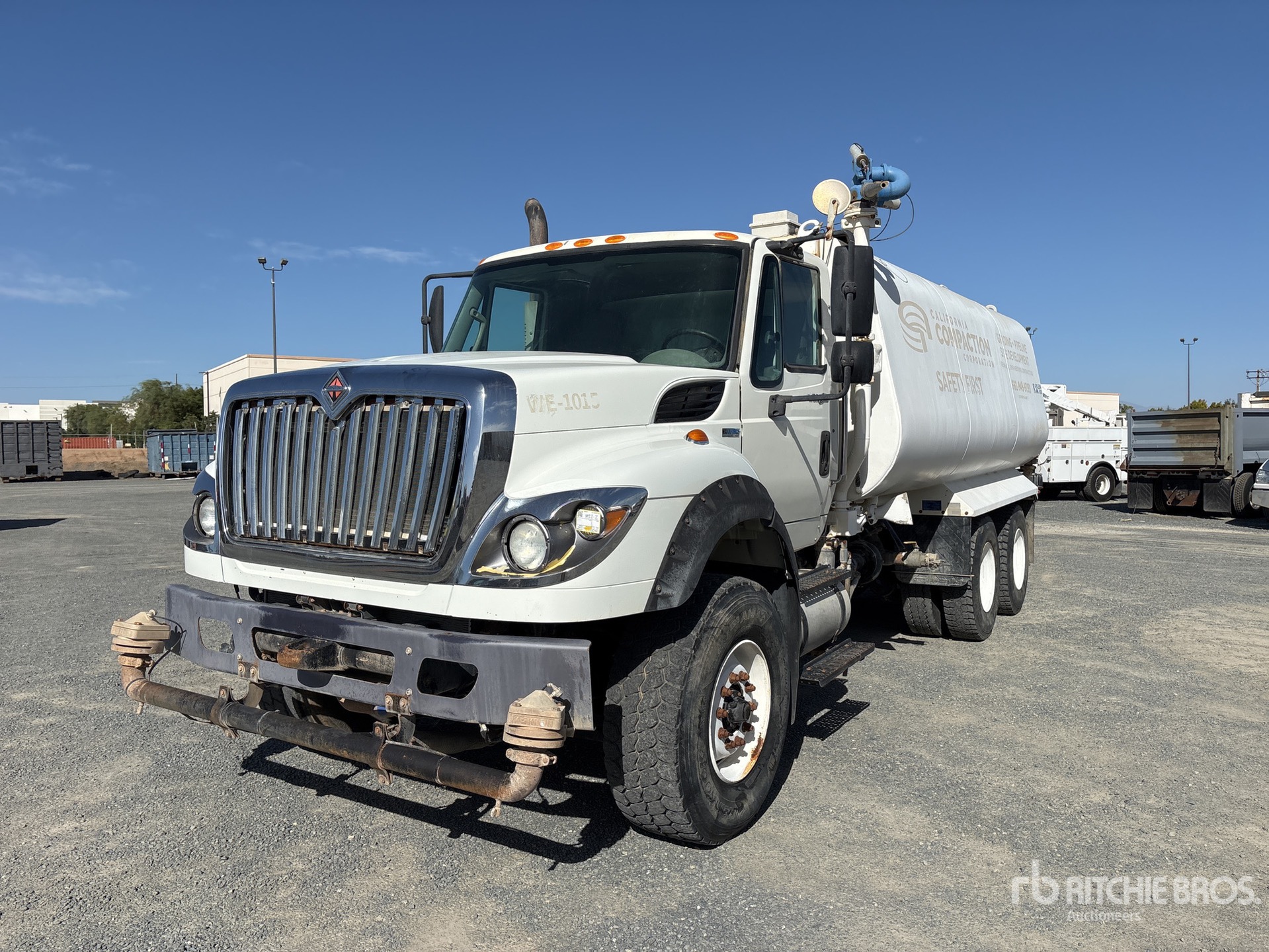 Photo of 2012 International 7600