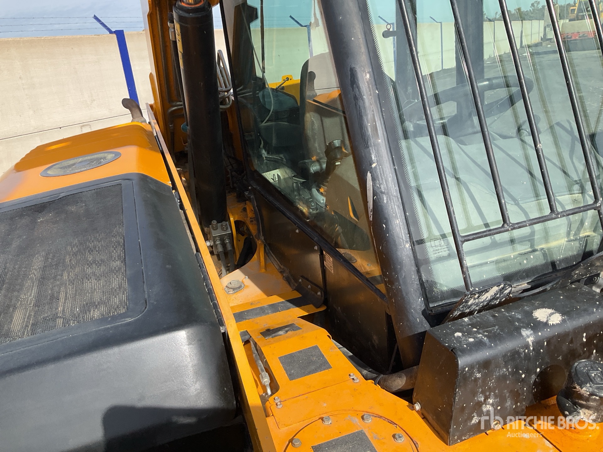 2017 JCB 525-60T4