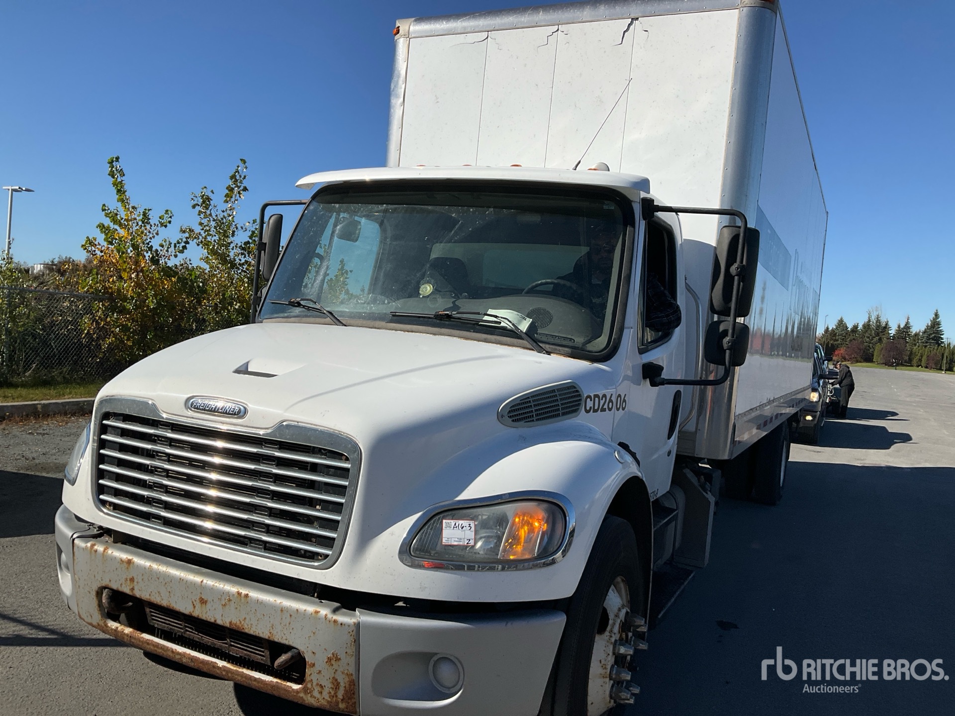 2013 Freightliner M2106