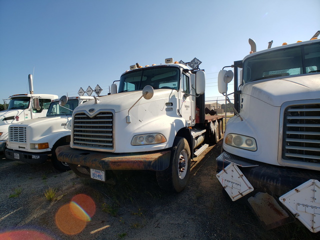 2001 Mack CX613 T/A Flatbed Truck
