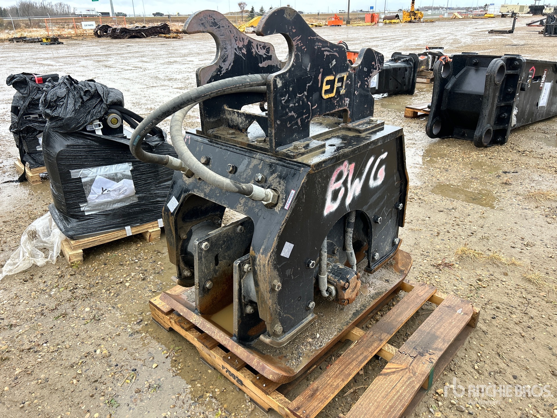 2017 Caterpillar CVP75