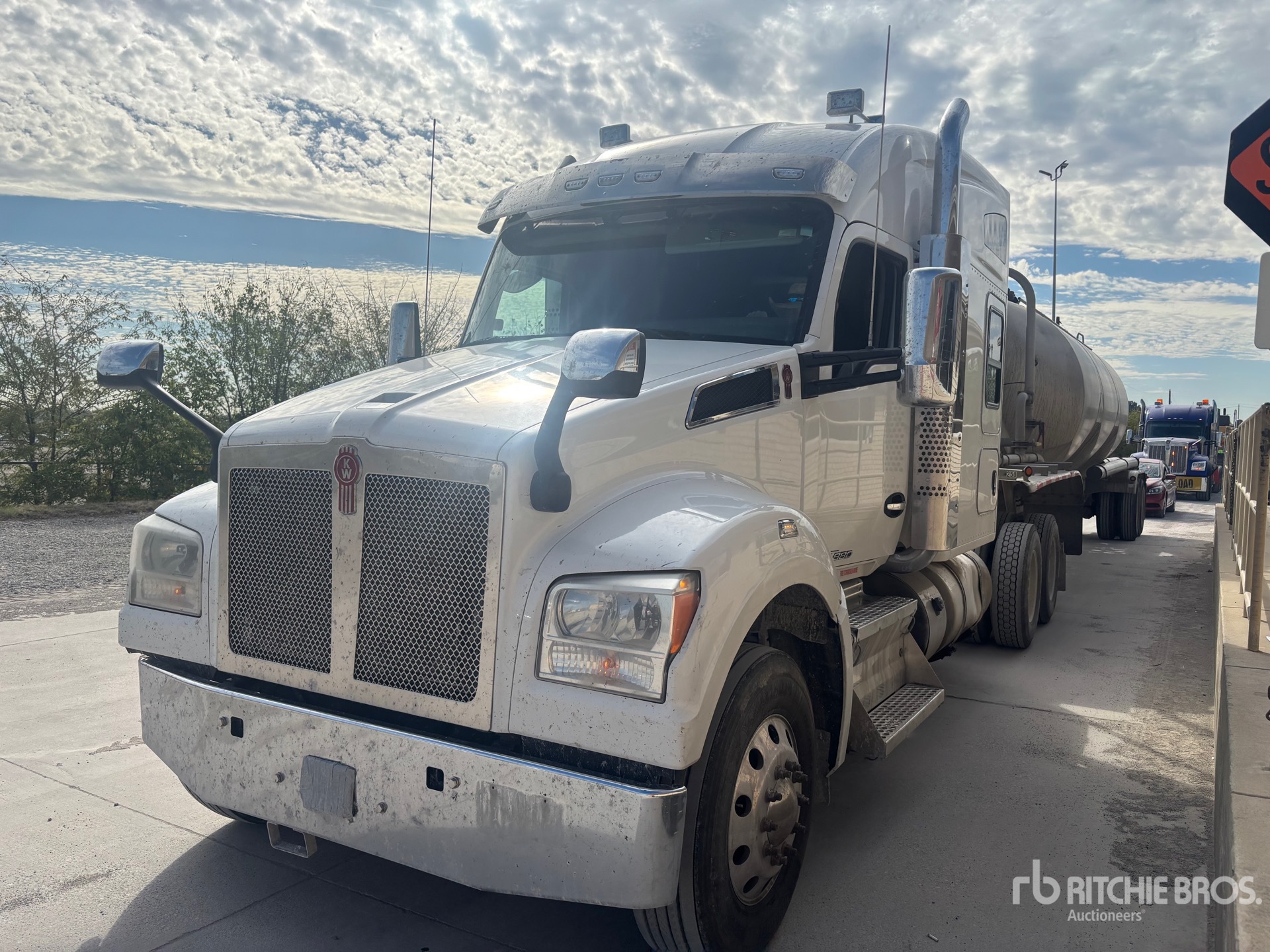 2020 Kenworth T880