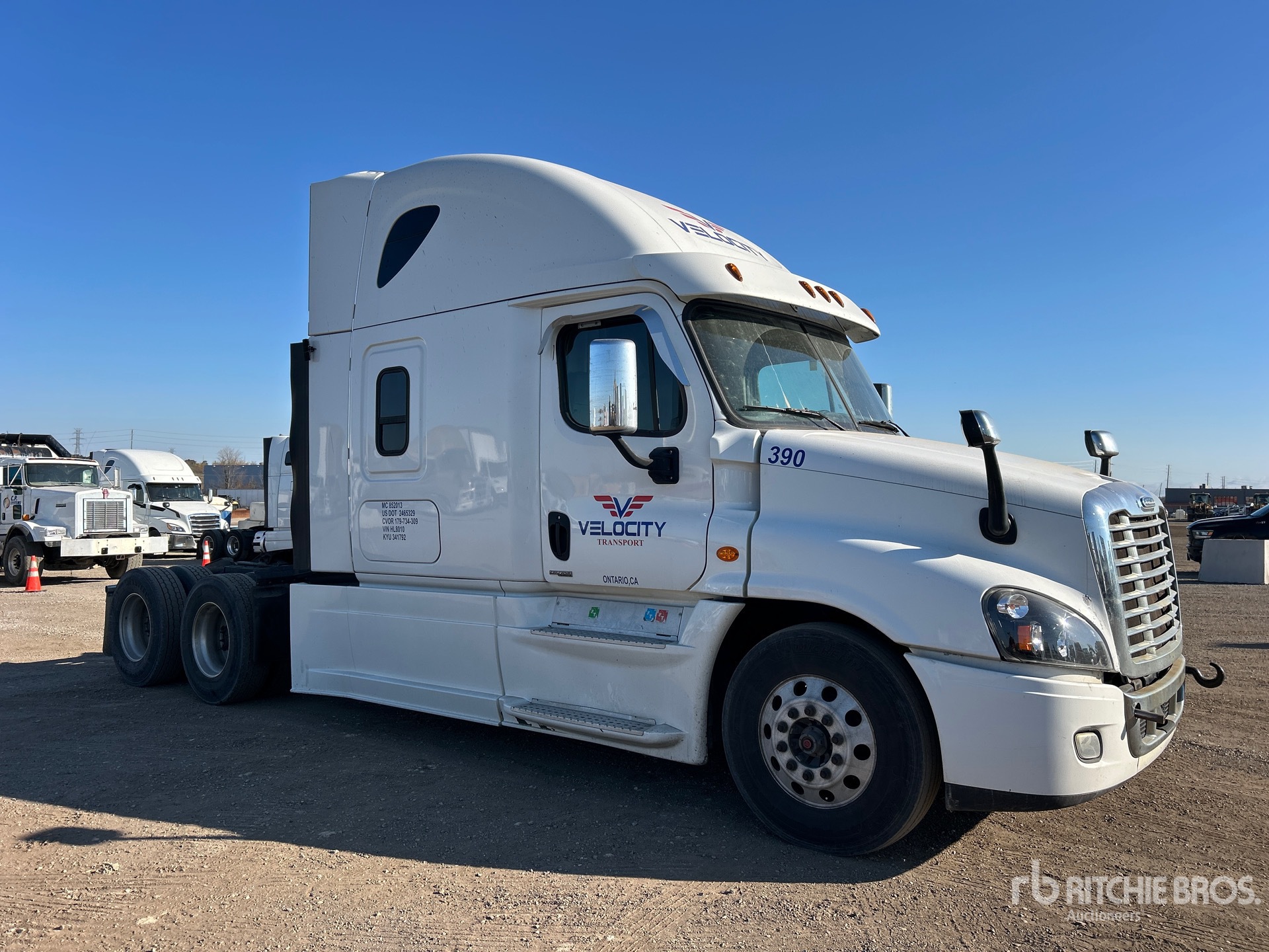 2017 Freightliner CASCADIA 125
