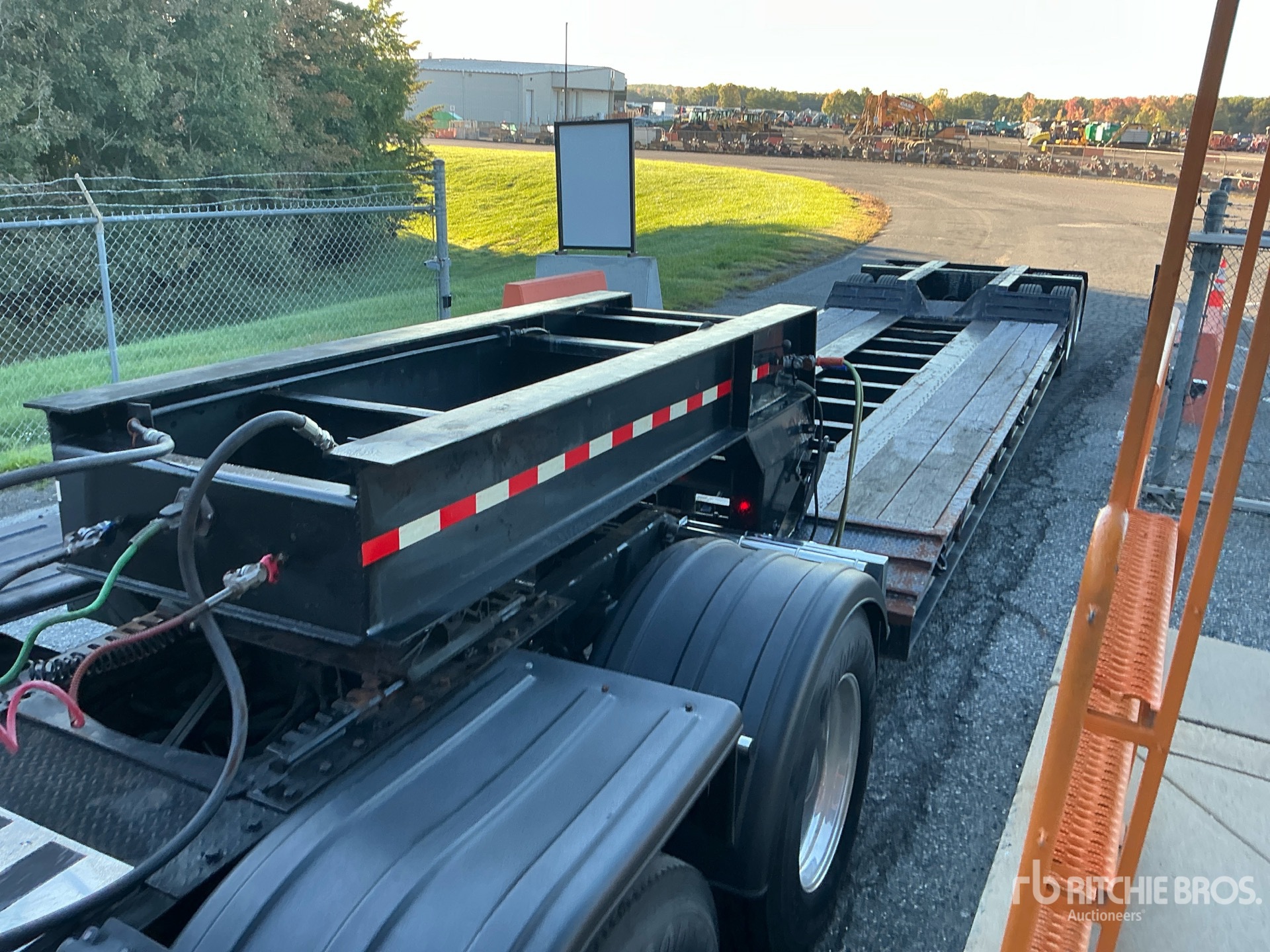 1987 Fruehauf T/A REMOVABLE GOOSENECK