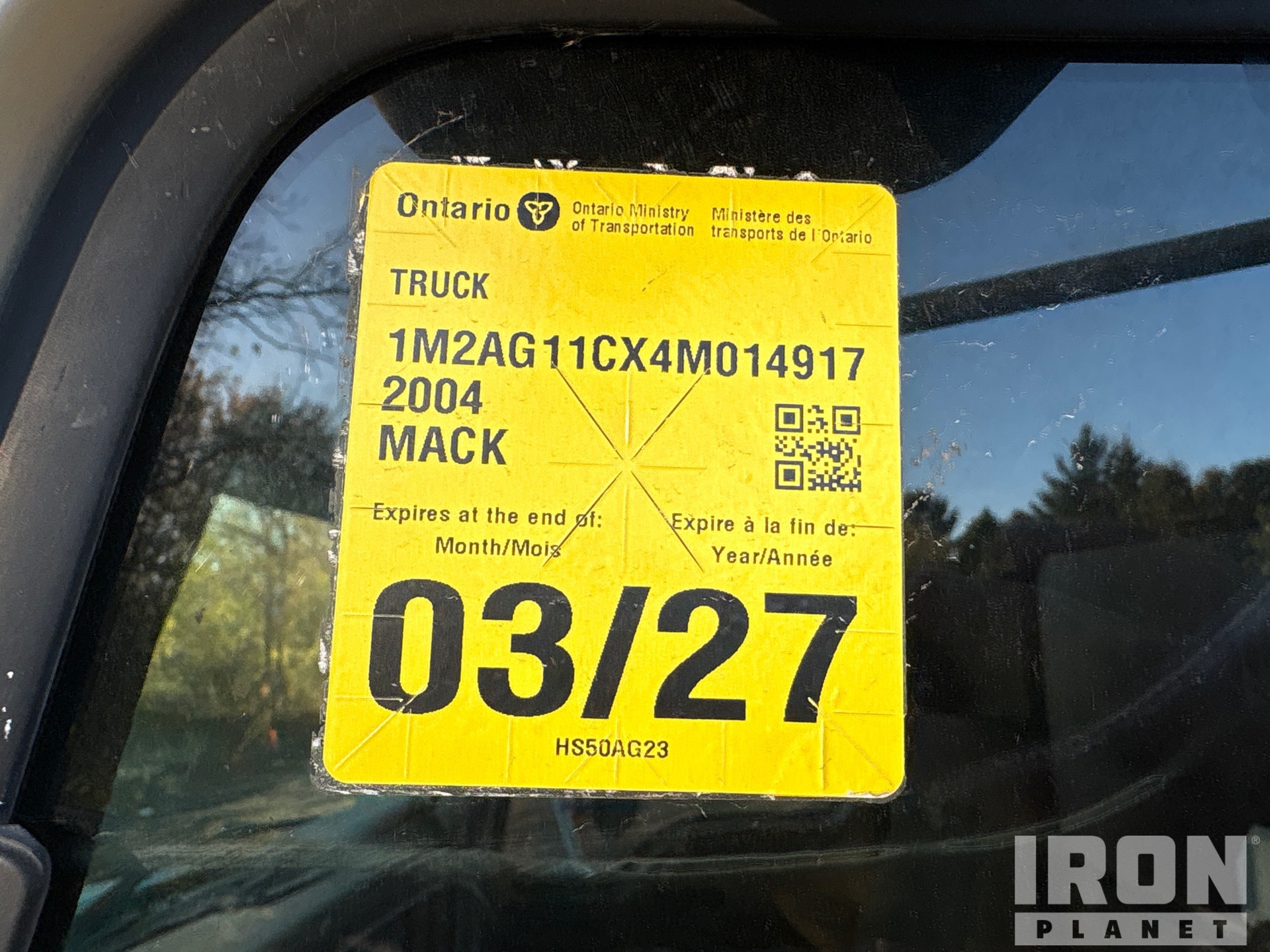 2004 Mack CV713
