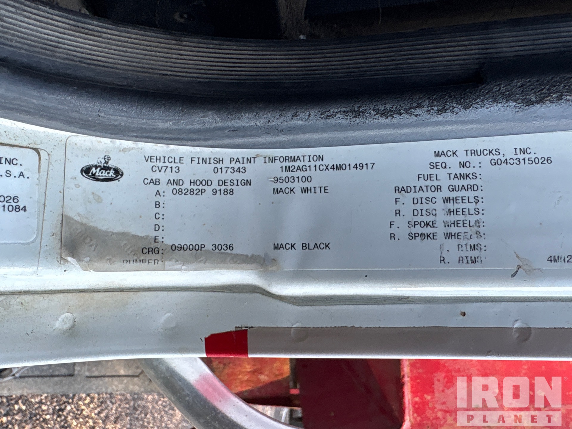 2004 Mack CV713