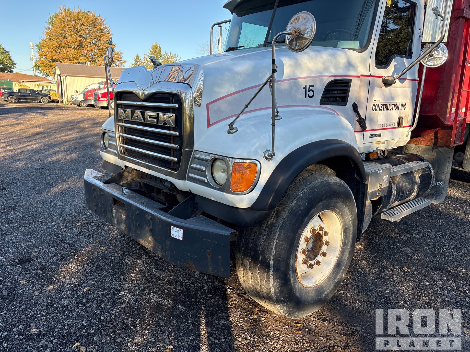 2004 Mack CV713