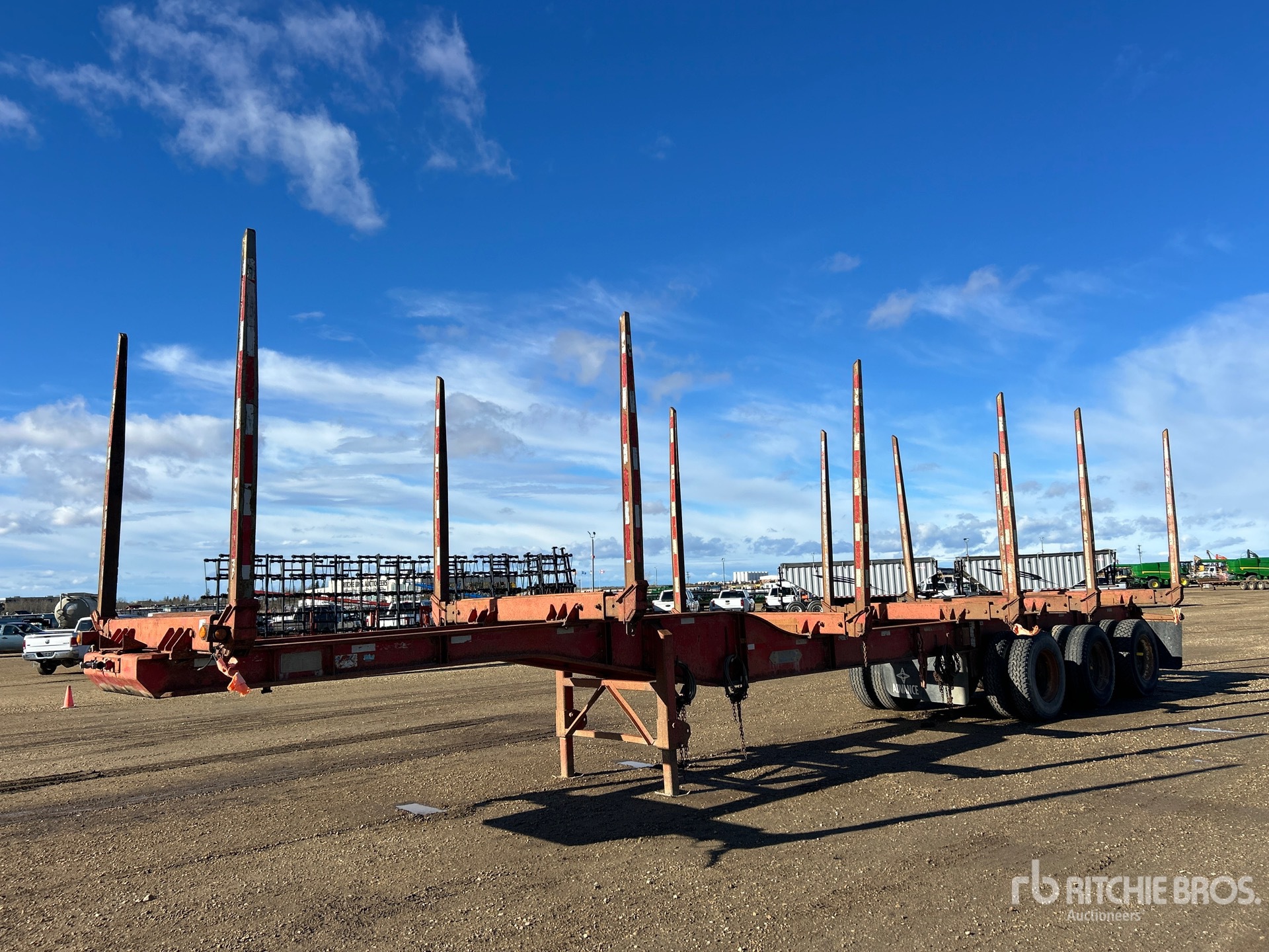 Photo of 2002 Advance 48 ft Tri/A Hayrack