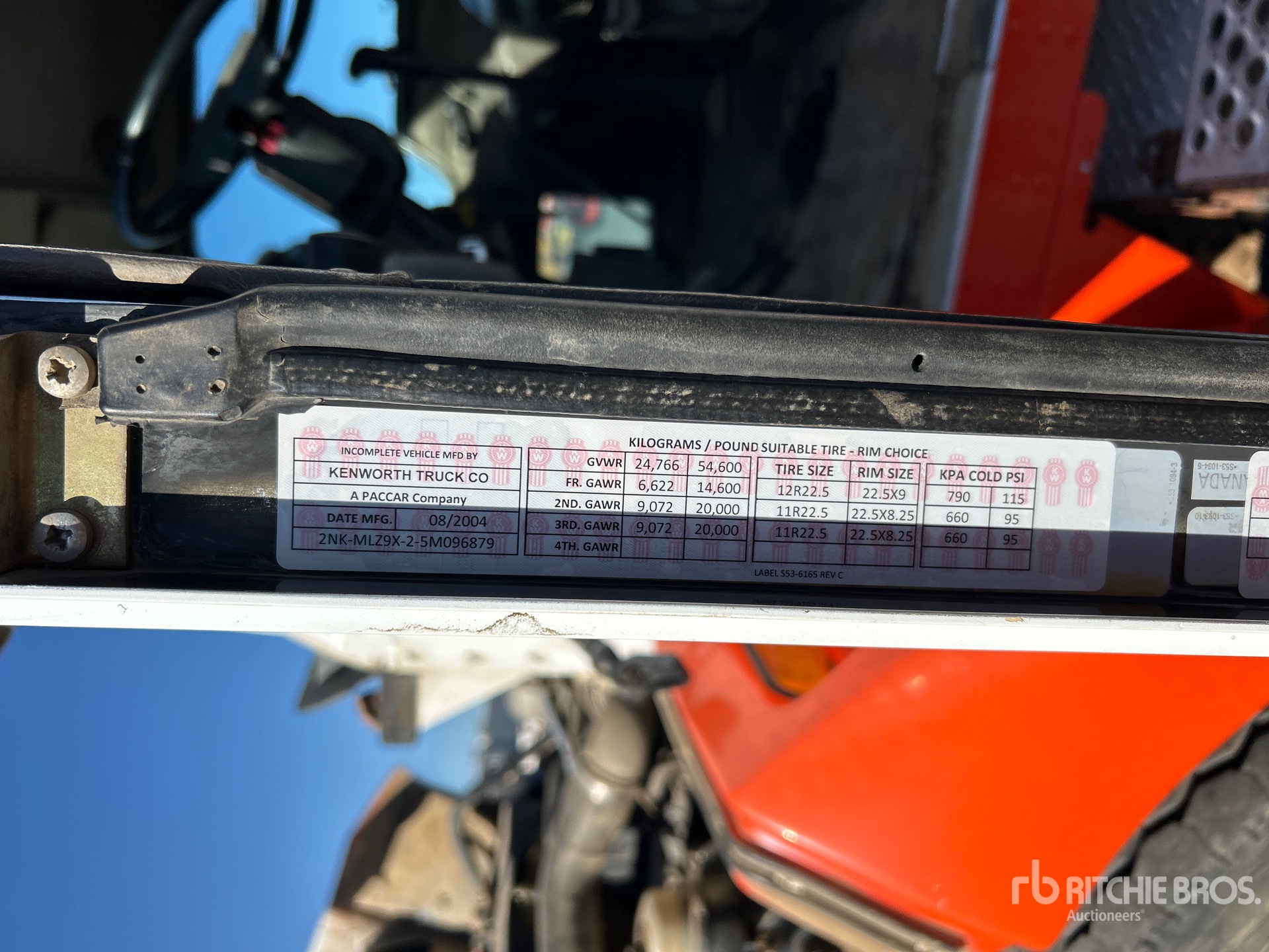 2005 Kenworth T300