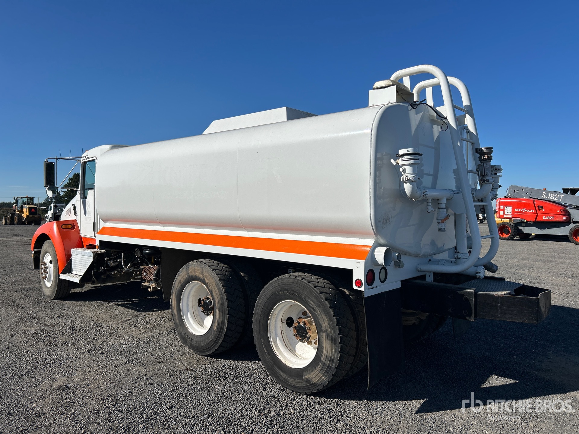 2005 Kenworth T300