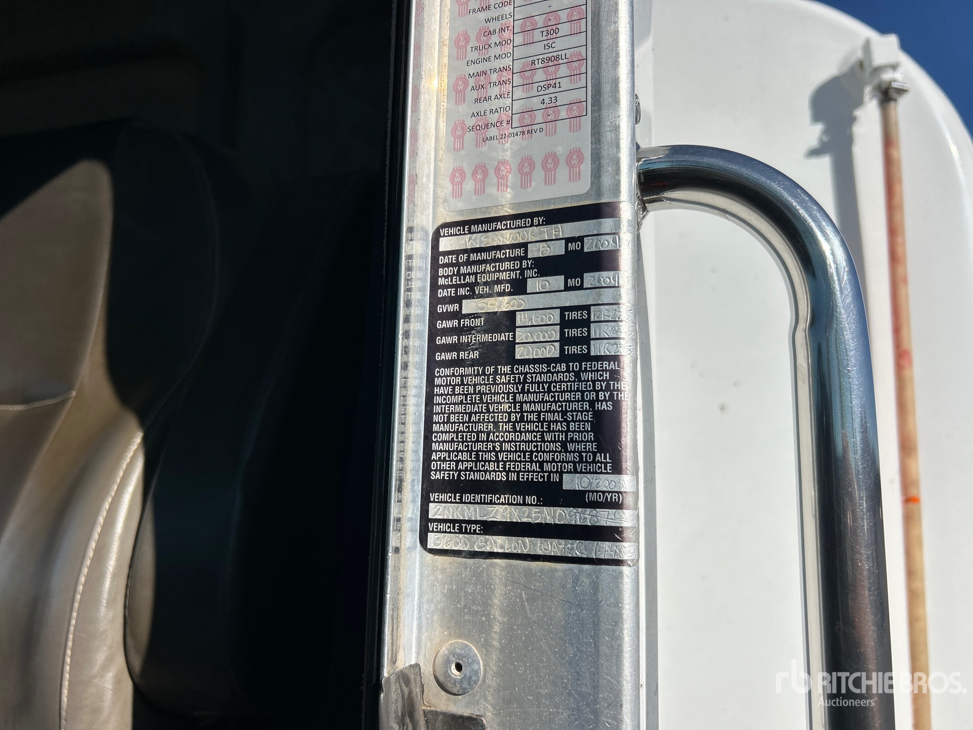 2005 Kenworth T300