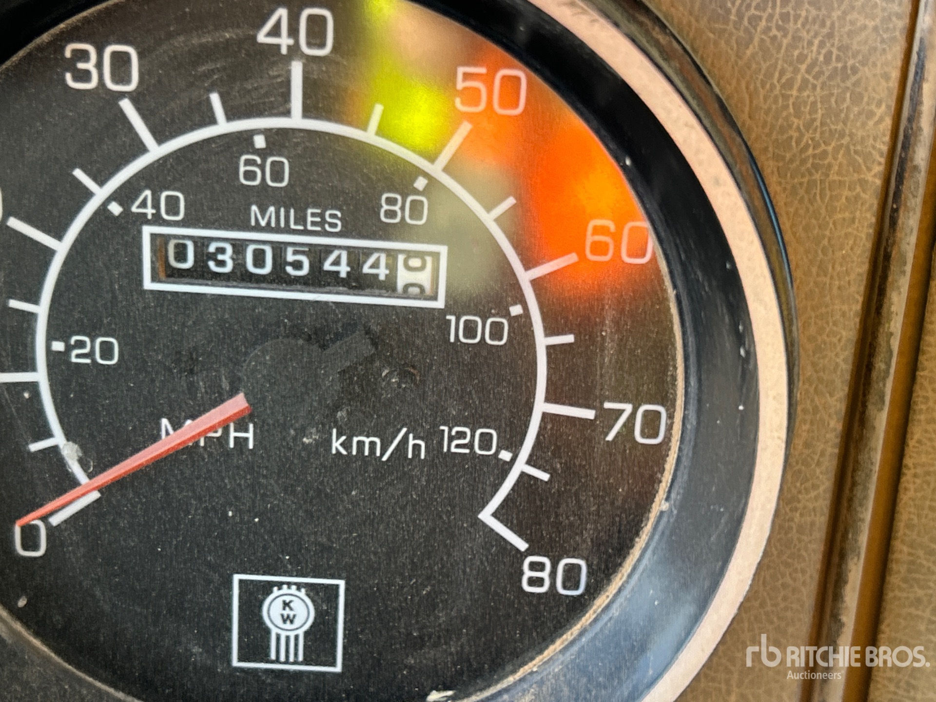 2005 Kenworth T300