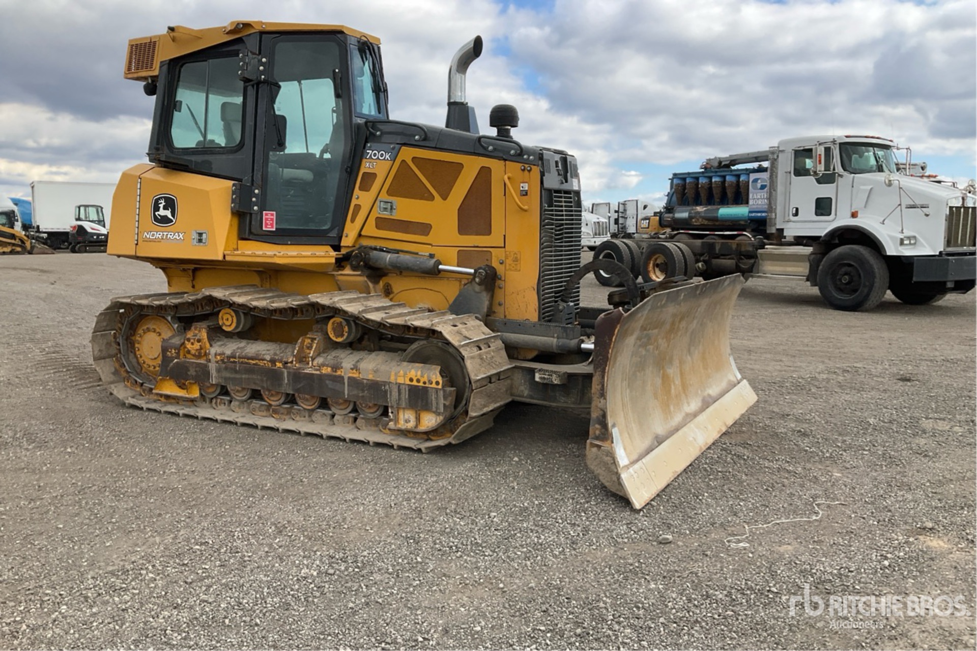 2016 John Deere 700K XLT