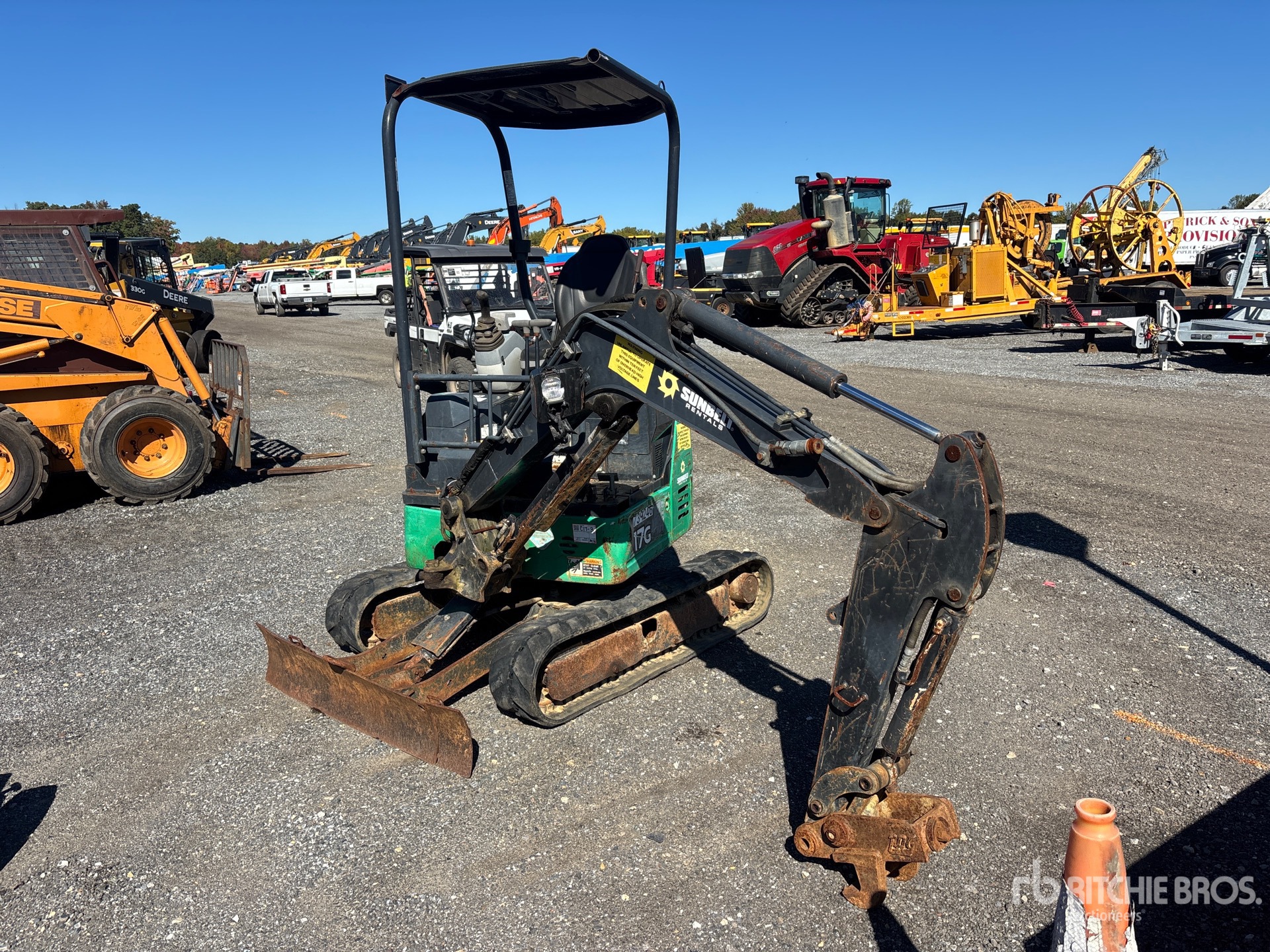 Photo of 2015 John Deere 17G