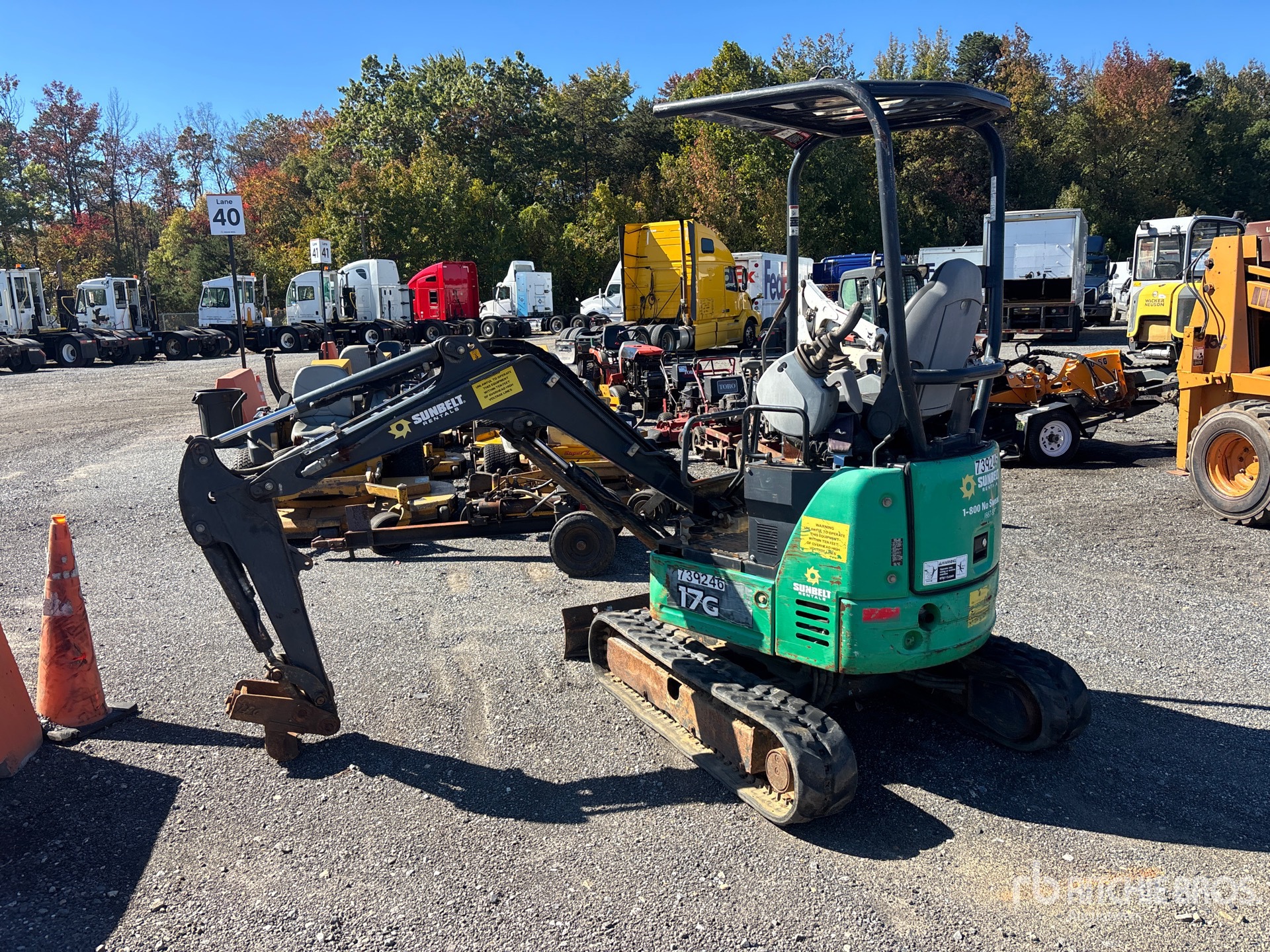 2015 John Deere 17G