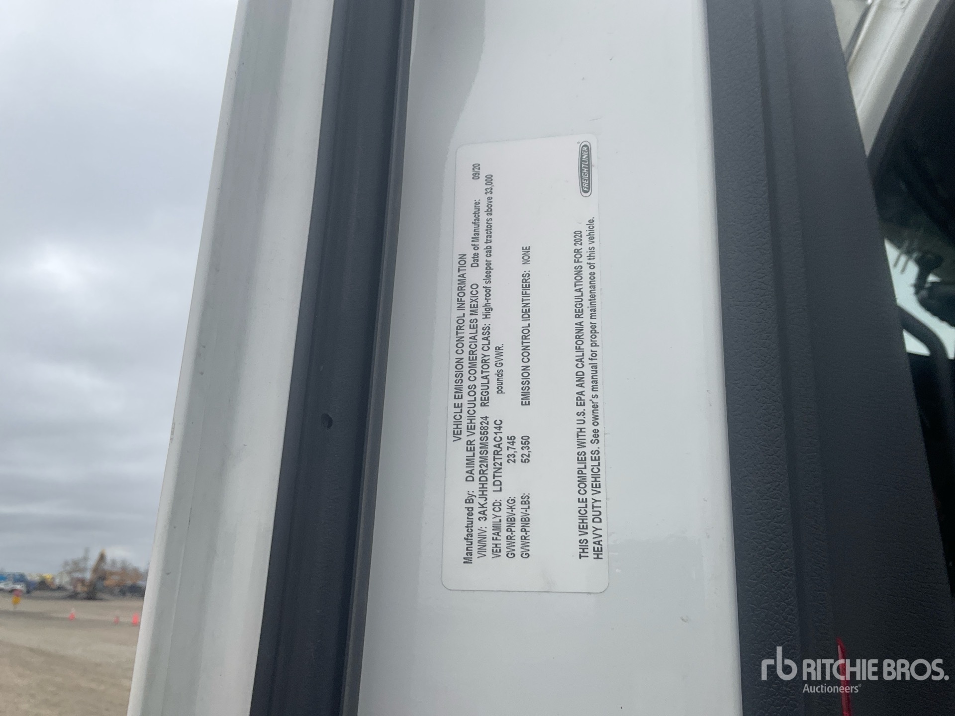 2021 Freightliner CASCADIA 126