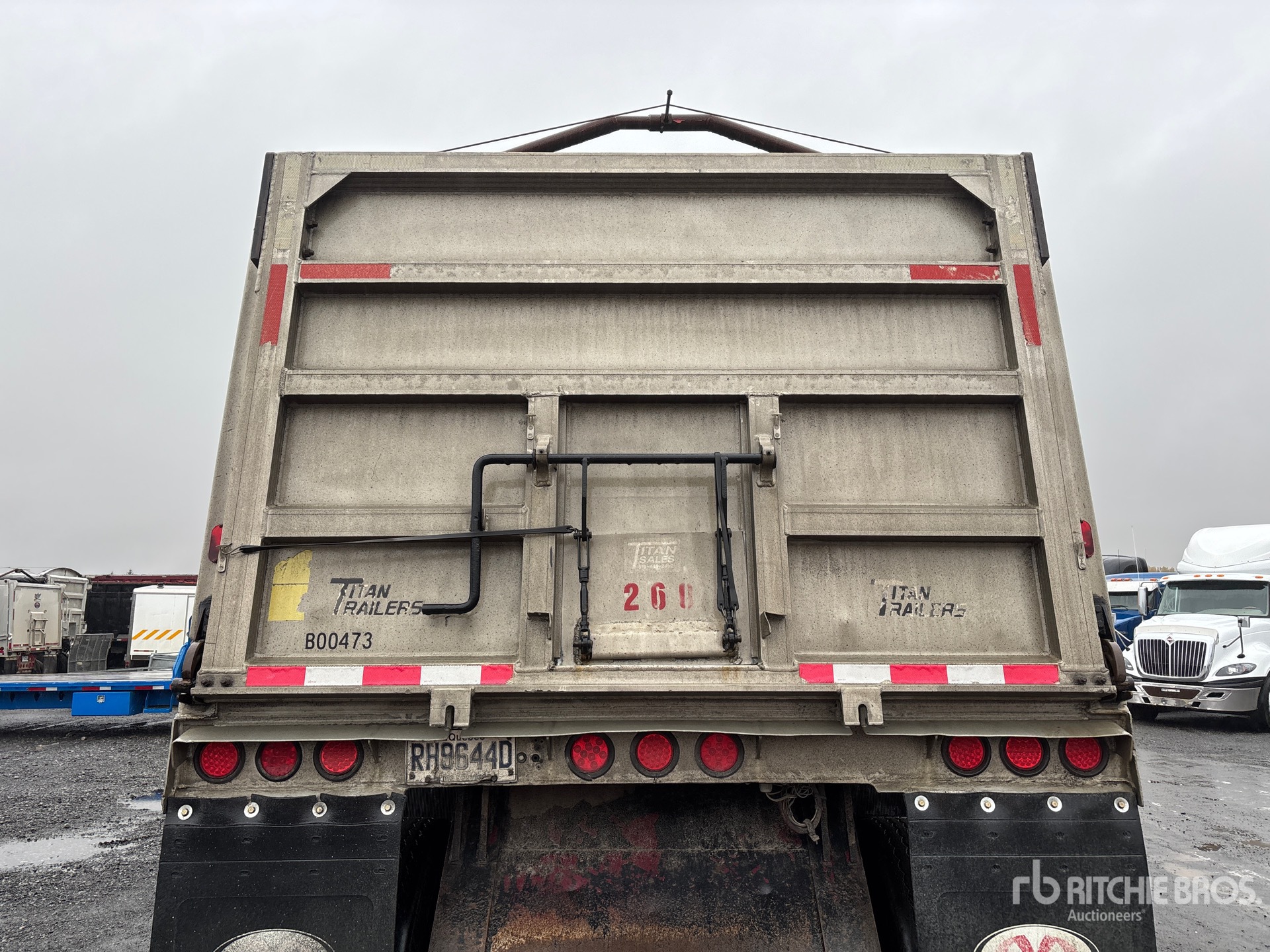 1998 Titan 36 ft Tri/A Aluminum Demolition