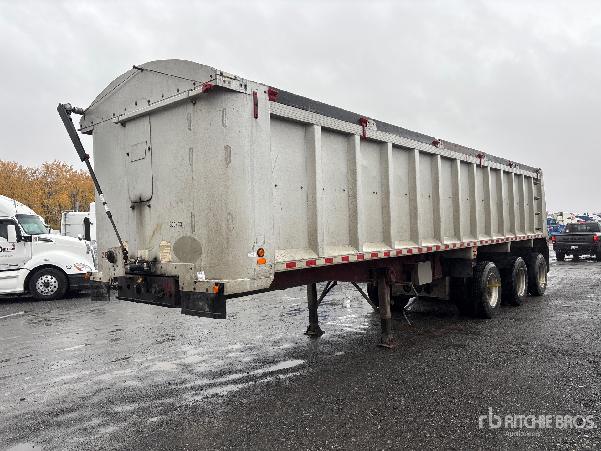 1998 Titan 36 ft Tri/A Aluminum Demolition