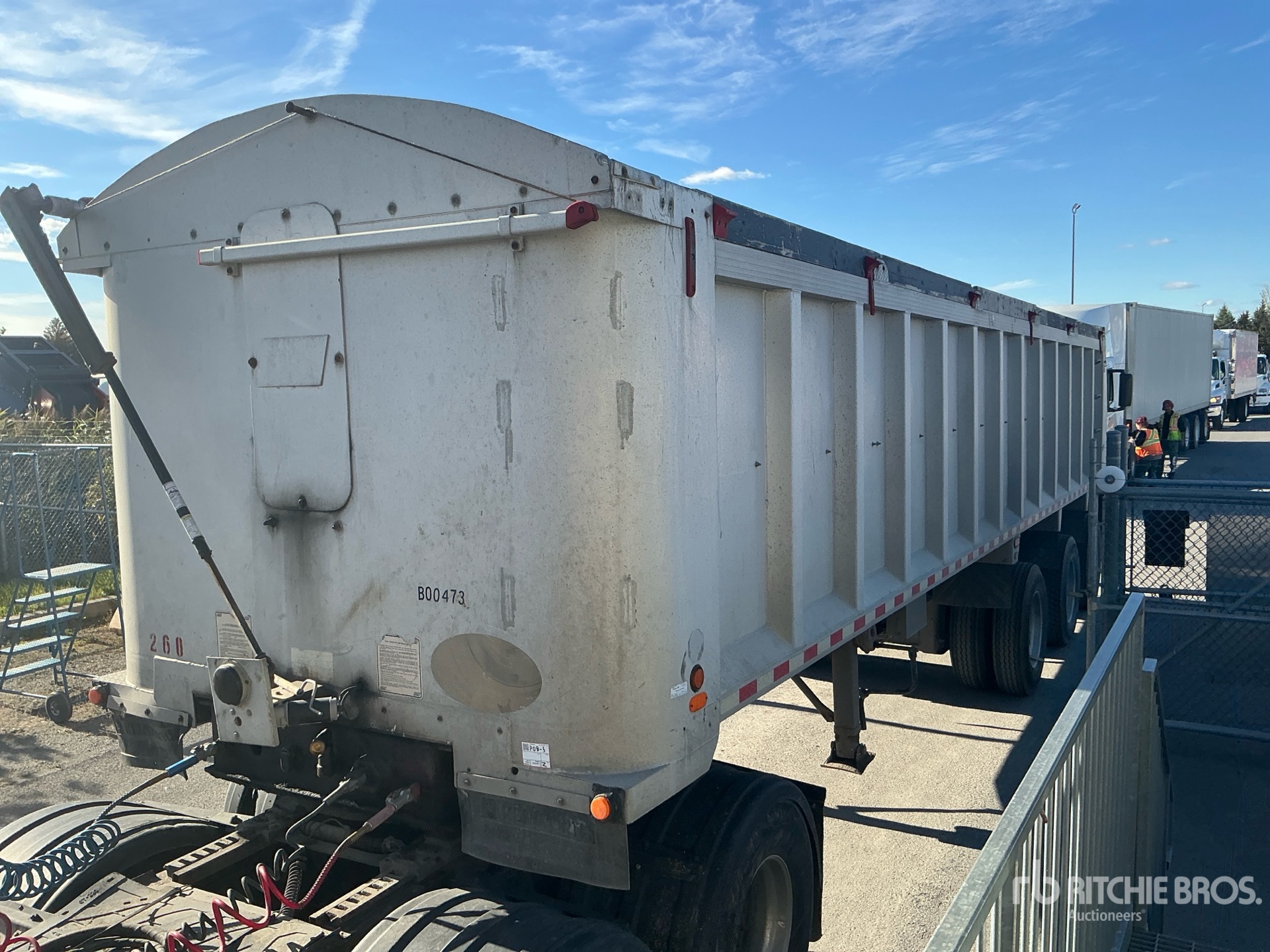 1998 Titan 36 ft Tri/A Aluminum Demolition
