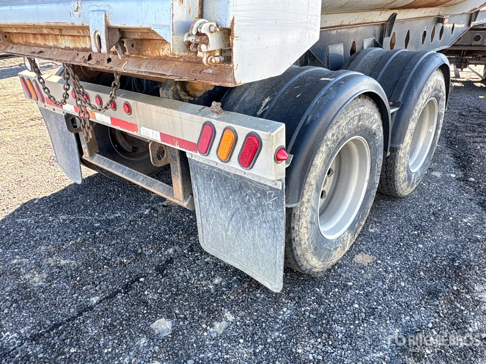 2009 Cross Country 26 ft Quad/A Turntable