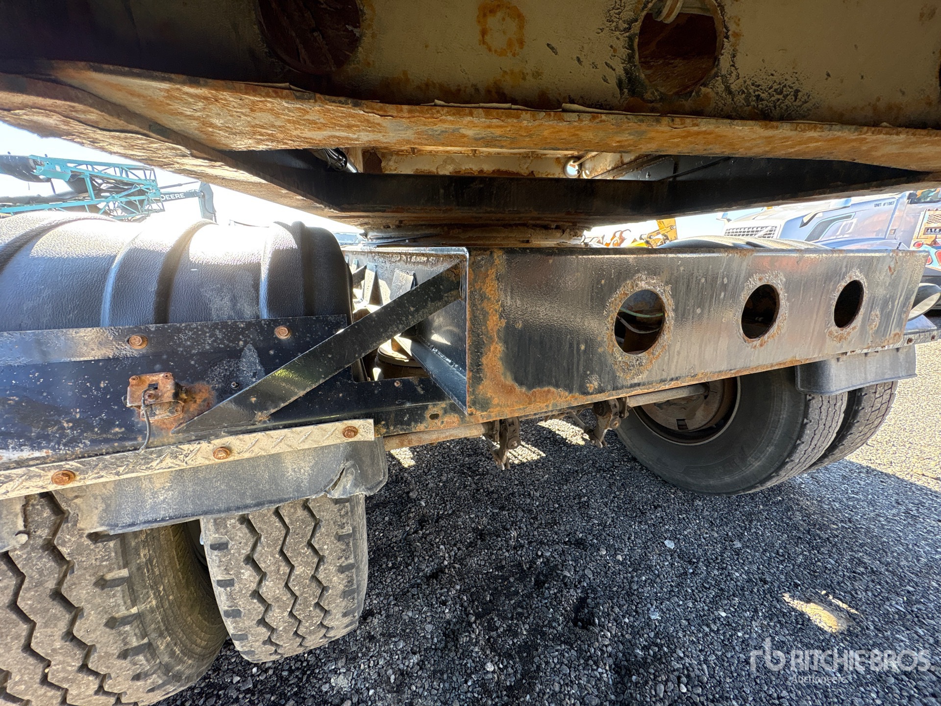 2009 Cross Country 26 ft Quad/A Turntable