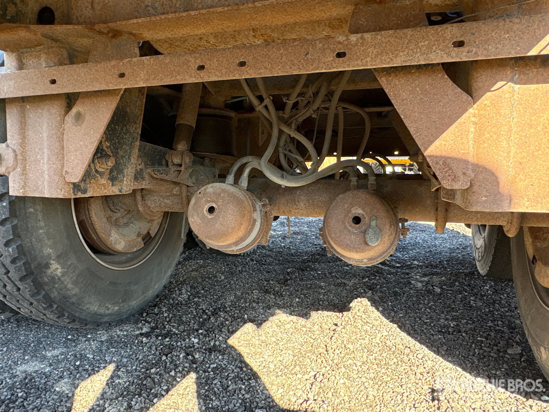 2009 Cross Country 26 ft Quad/A Turntable