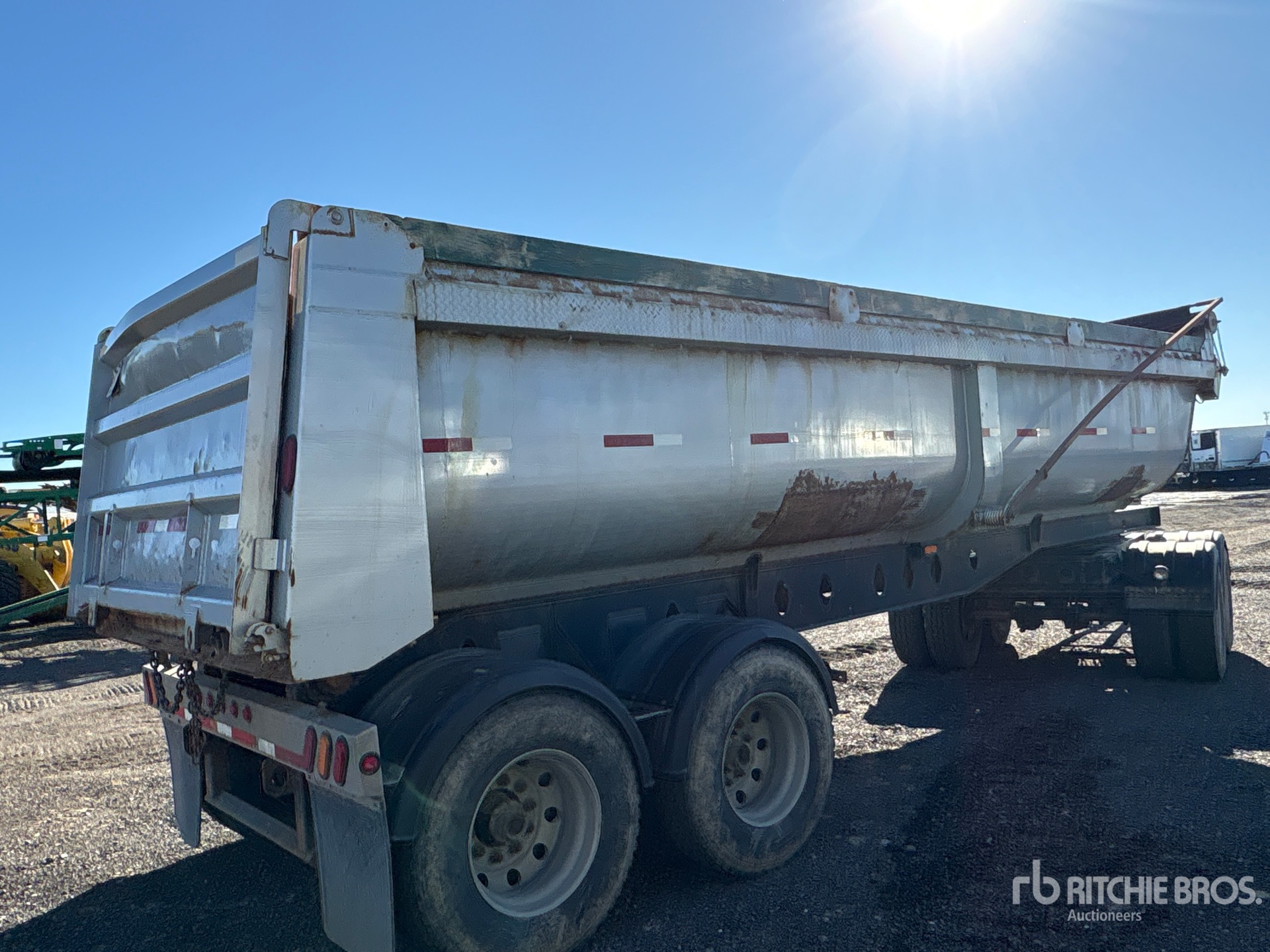 2009 Cross Country 26 ft Quad/A Turntable