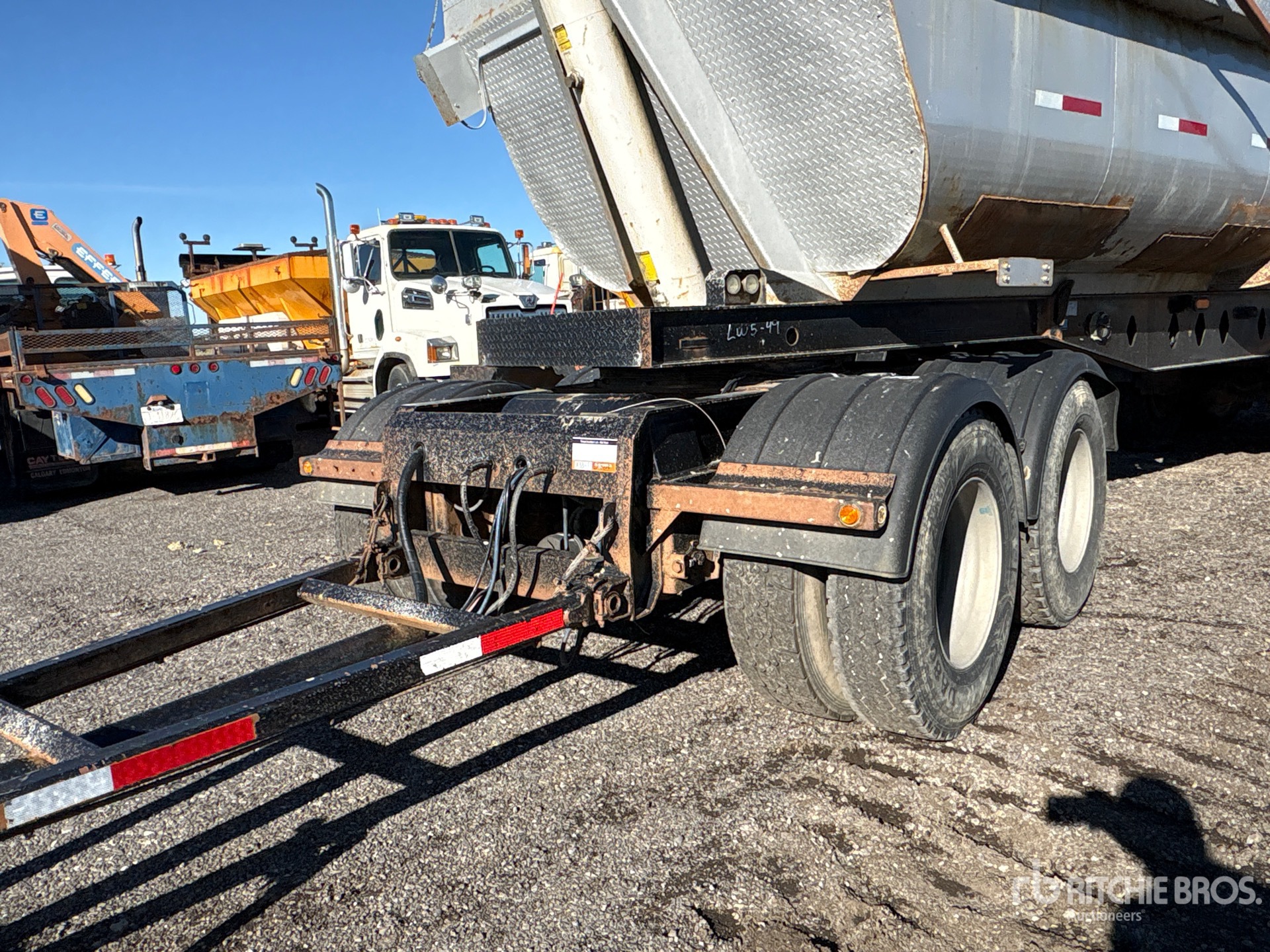 2009 Cross Country 26 ft Quad/A Turntable