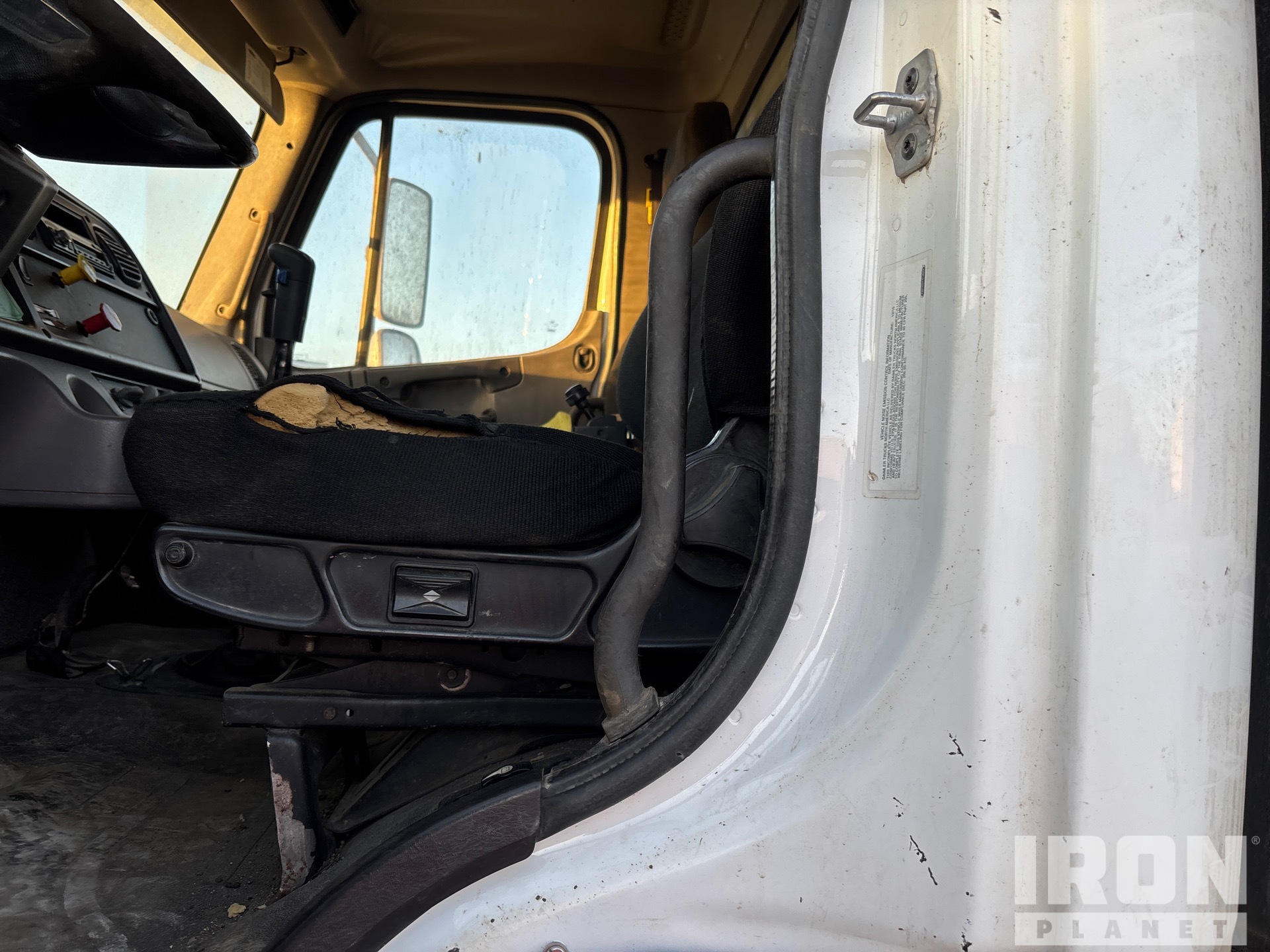 2016 Freightliner M2 106