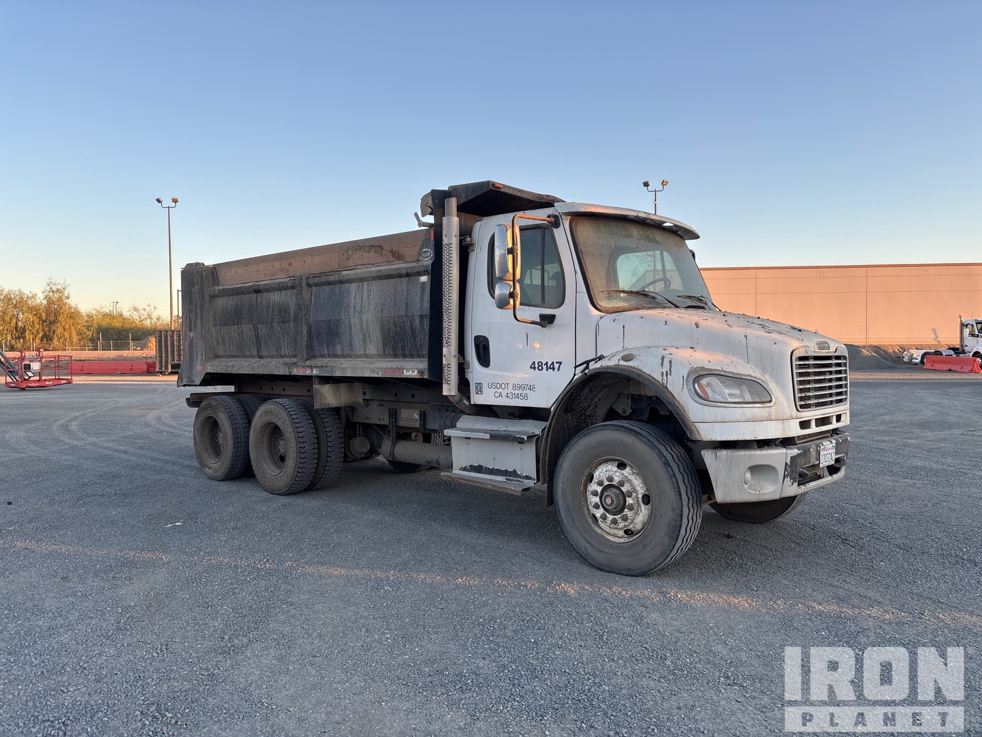2016 Freightliner M2 106