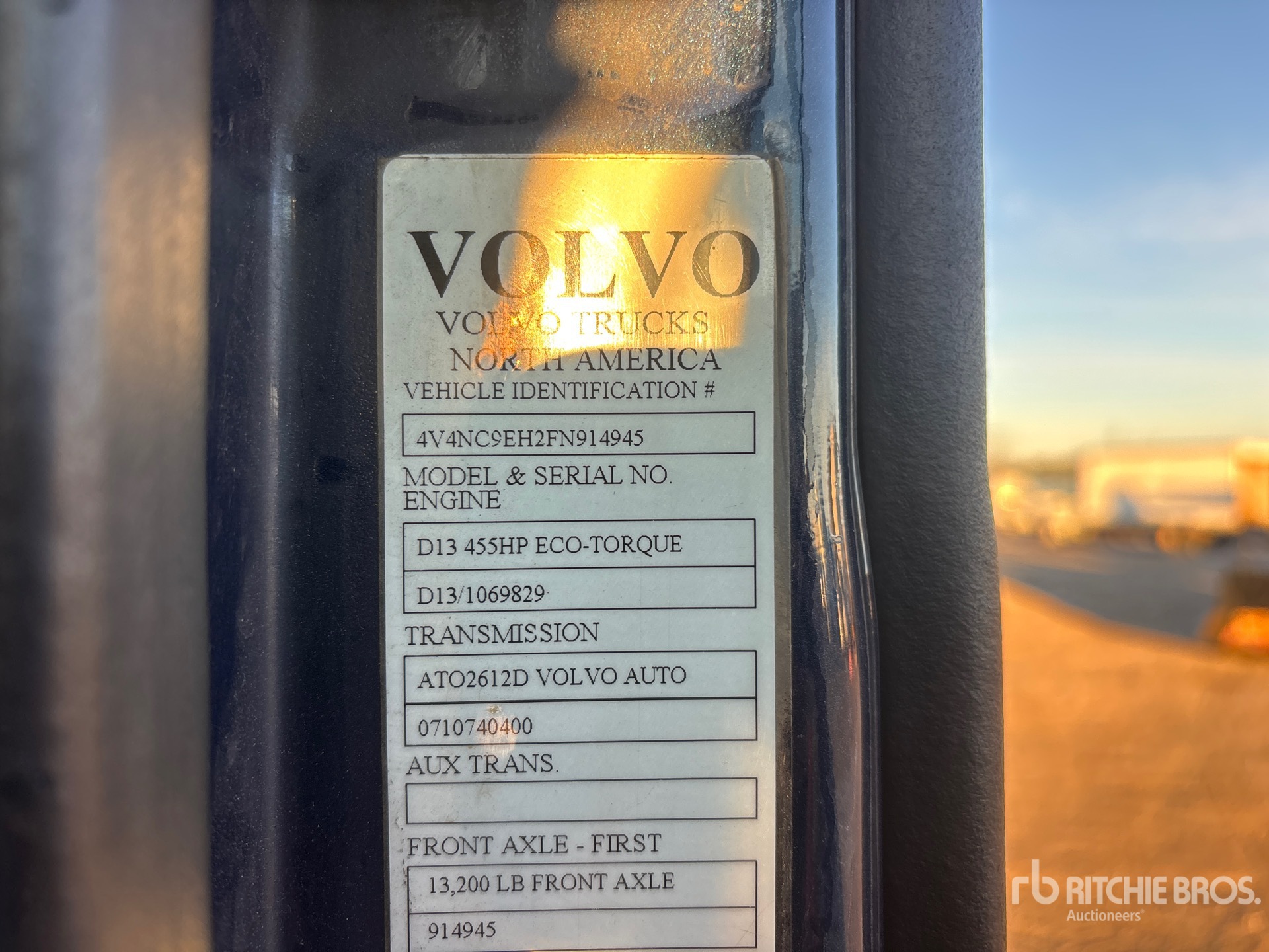 2015 Volvo VNL