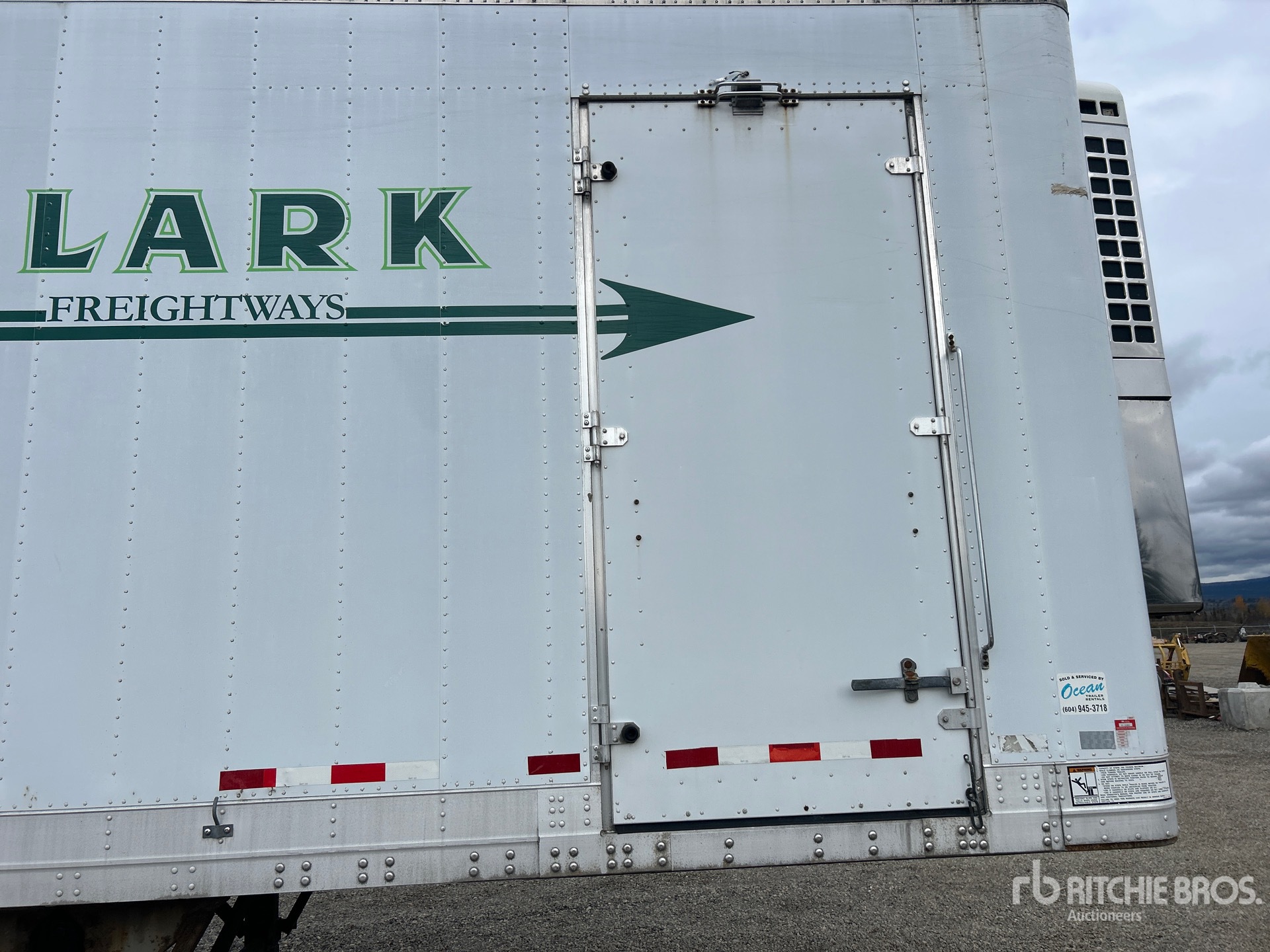 2001 Great Dane 36 ft T/A