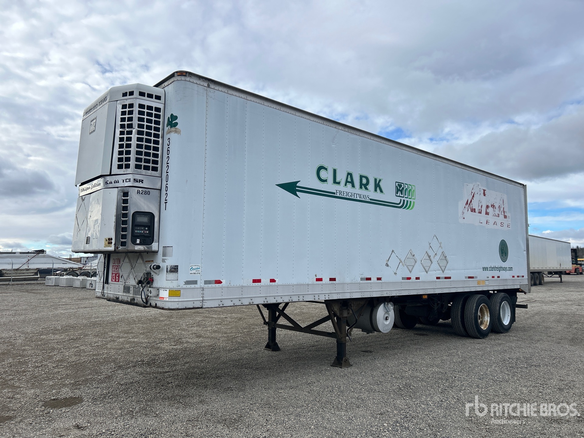 2001 Great Dane 36 ft T/A