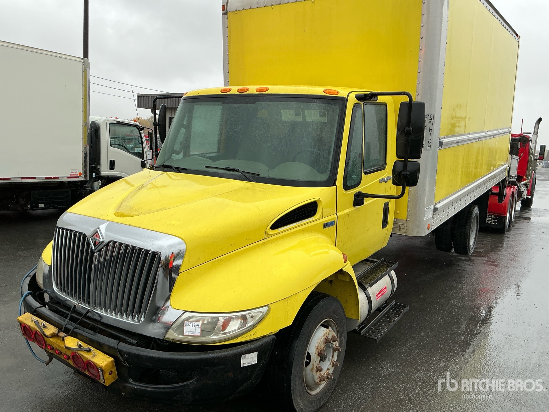 2013 International 4300 SBA LP