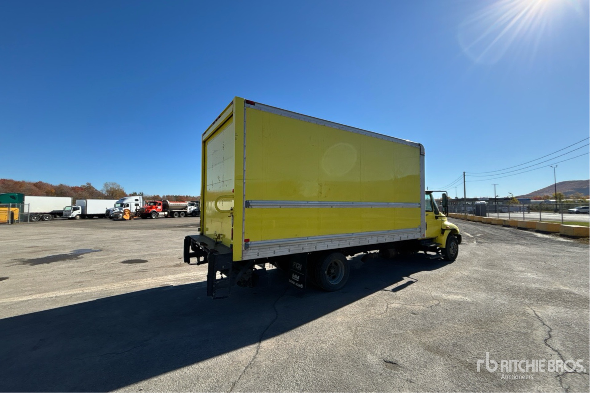 2013 International 4300 SBA LP