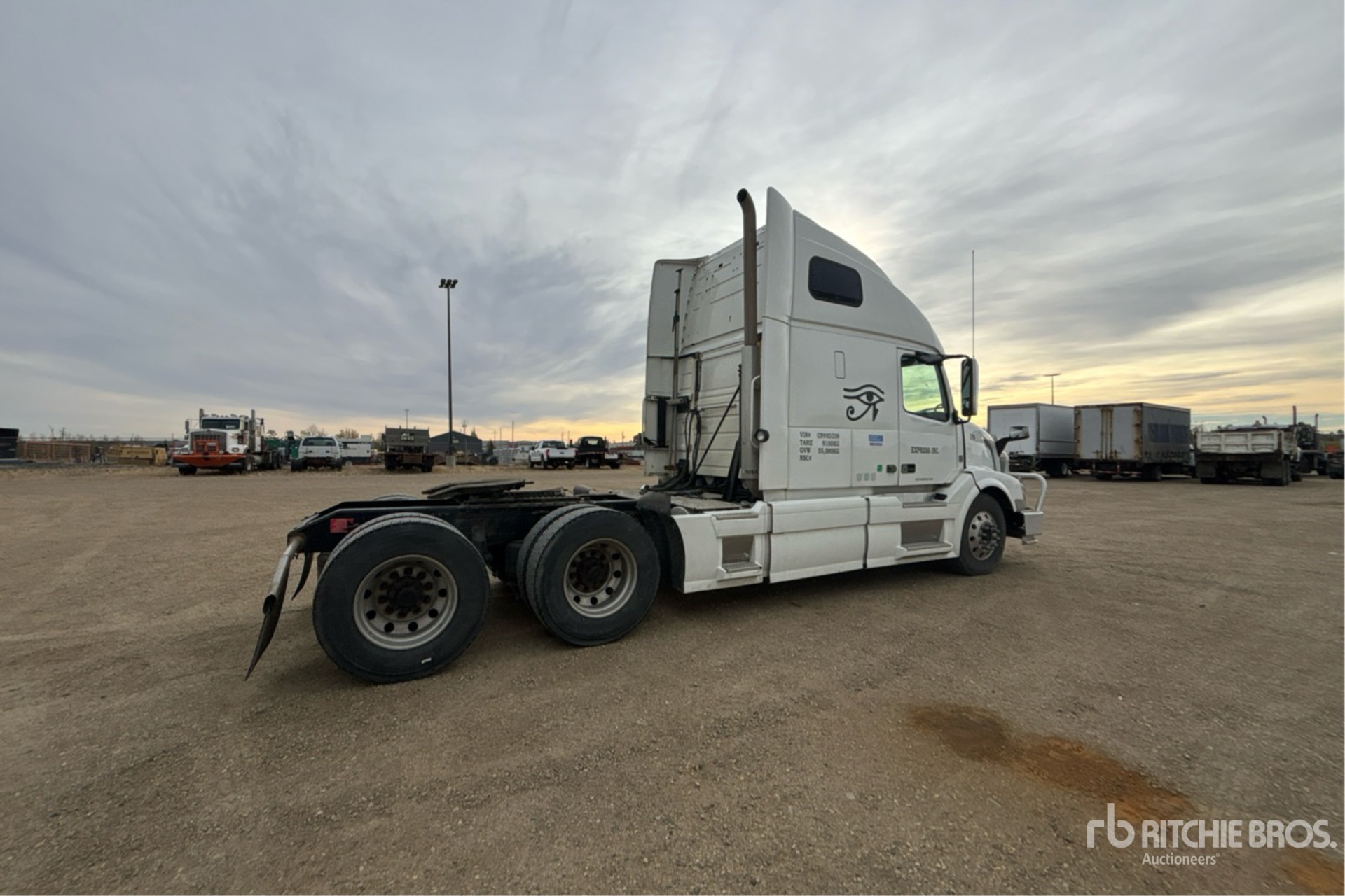 2016 Volvo VNL