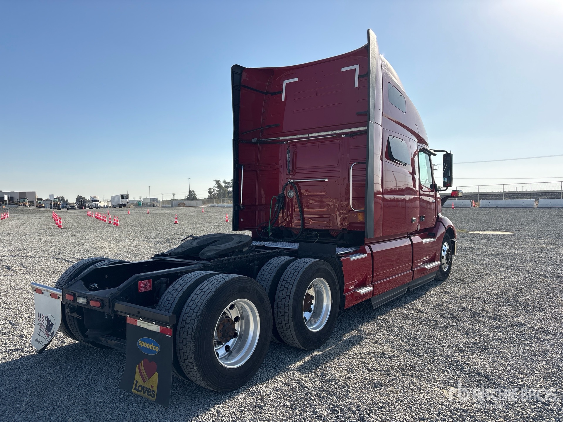 2020 Volvo VNL