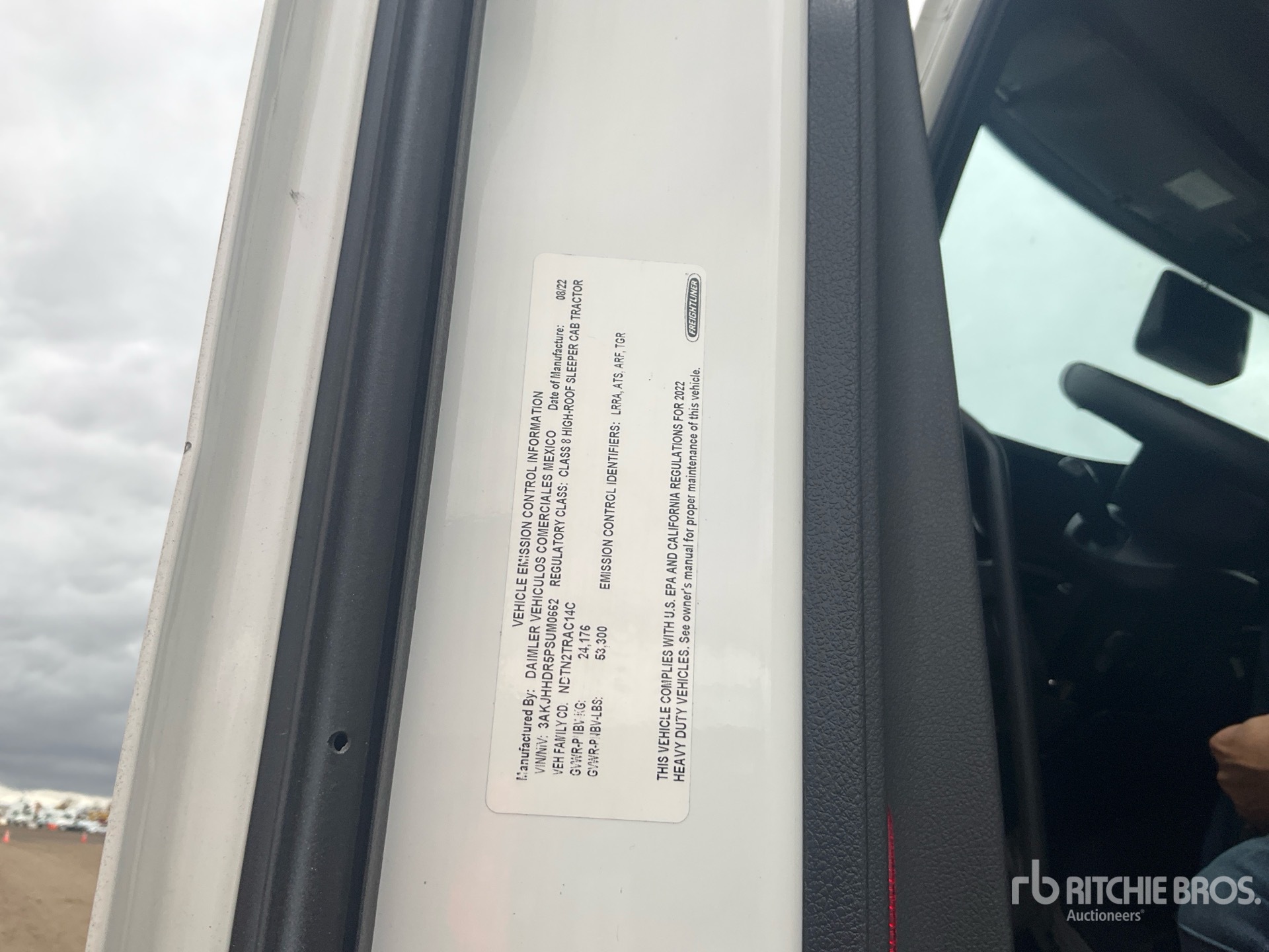 2023 Freightliner CASCADIA 126