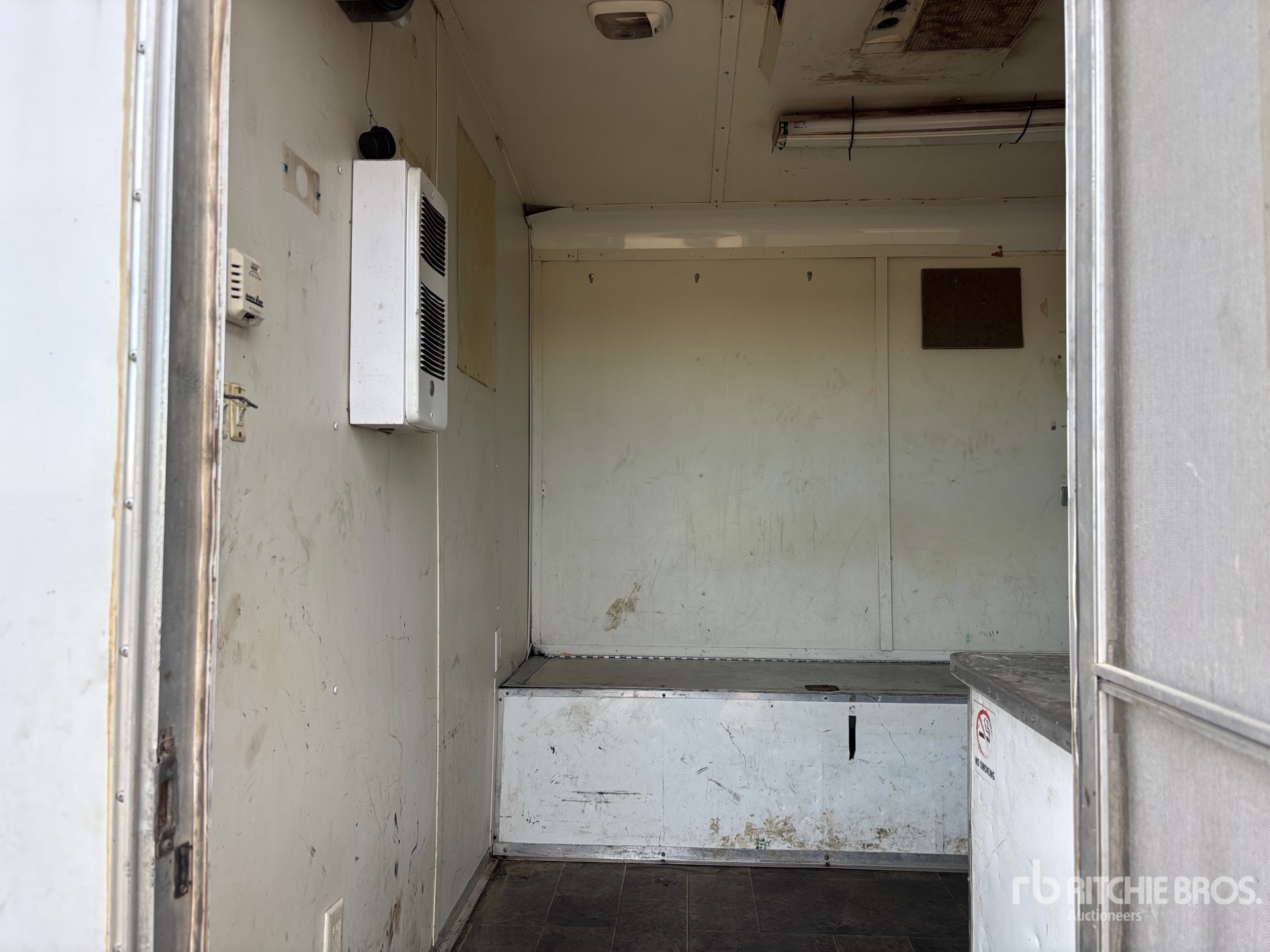 2013 Cargo Mate 22 FT T/A