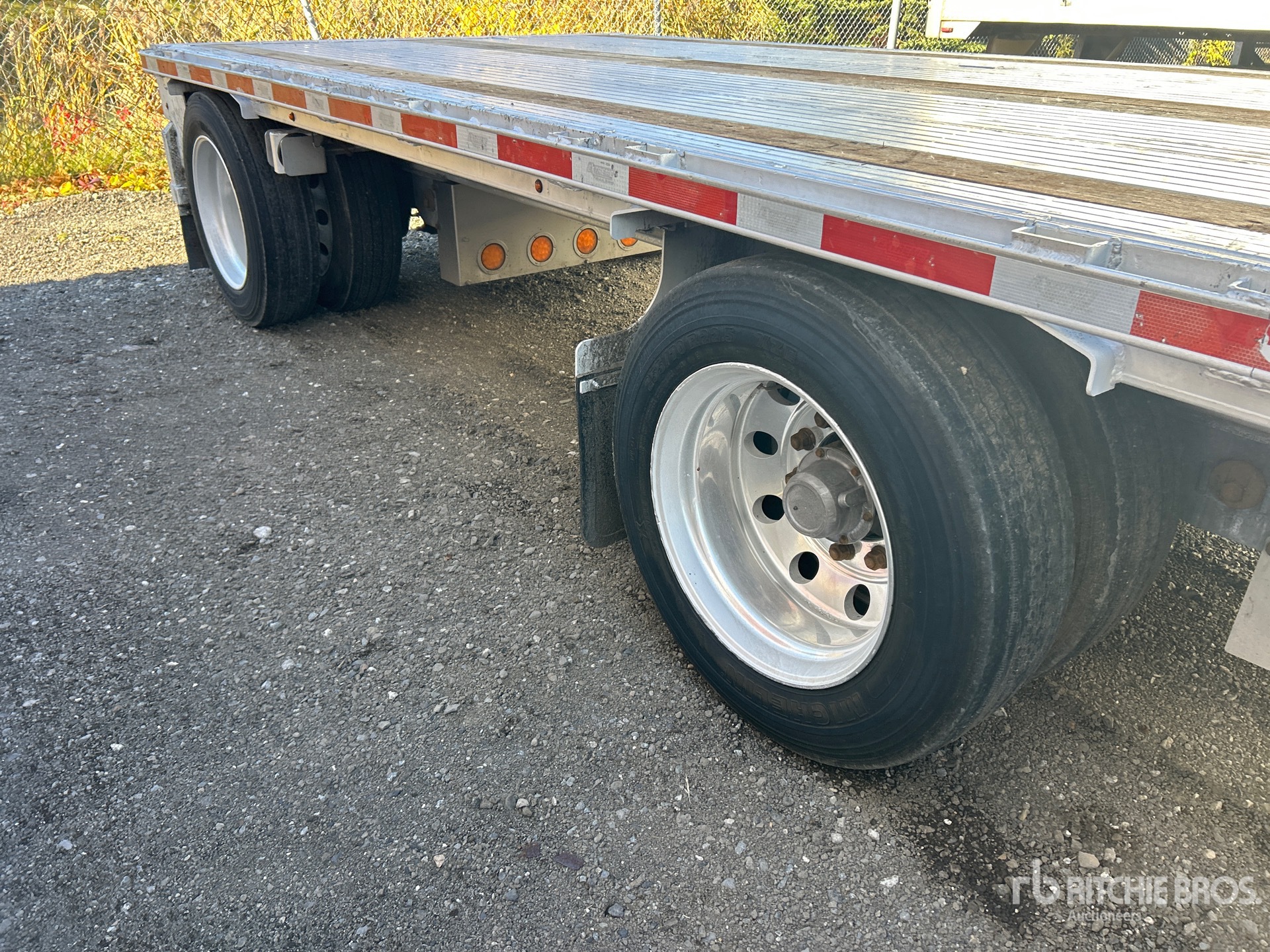 2020 Extreme 51 ft T/A Spread Axle